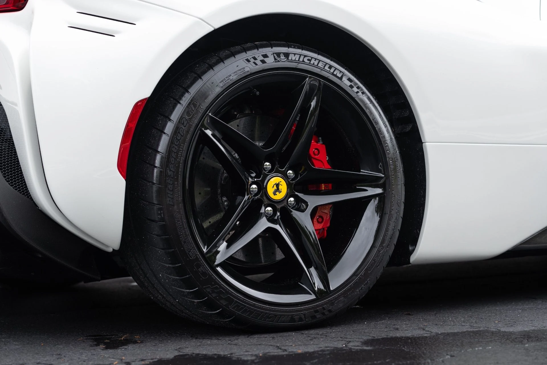 mph021_1162353429_Used_2024_Ferrari_SF_90_Spider_1775624639_d57f095e7d