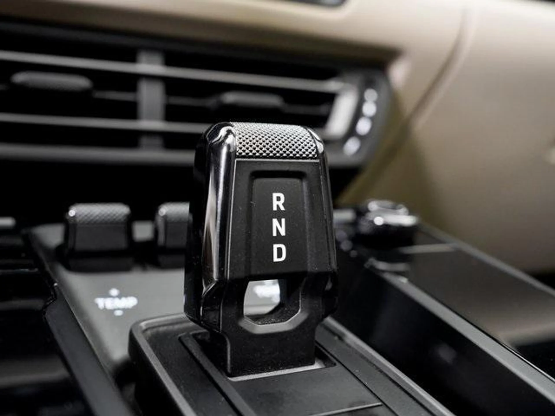 mph021_116970396_1jcy3_T_Uj3_E3f_Mkwx6_Q1_Jh_NK_7_X0_a918712964