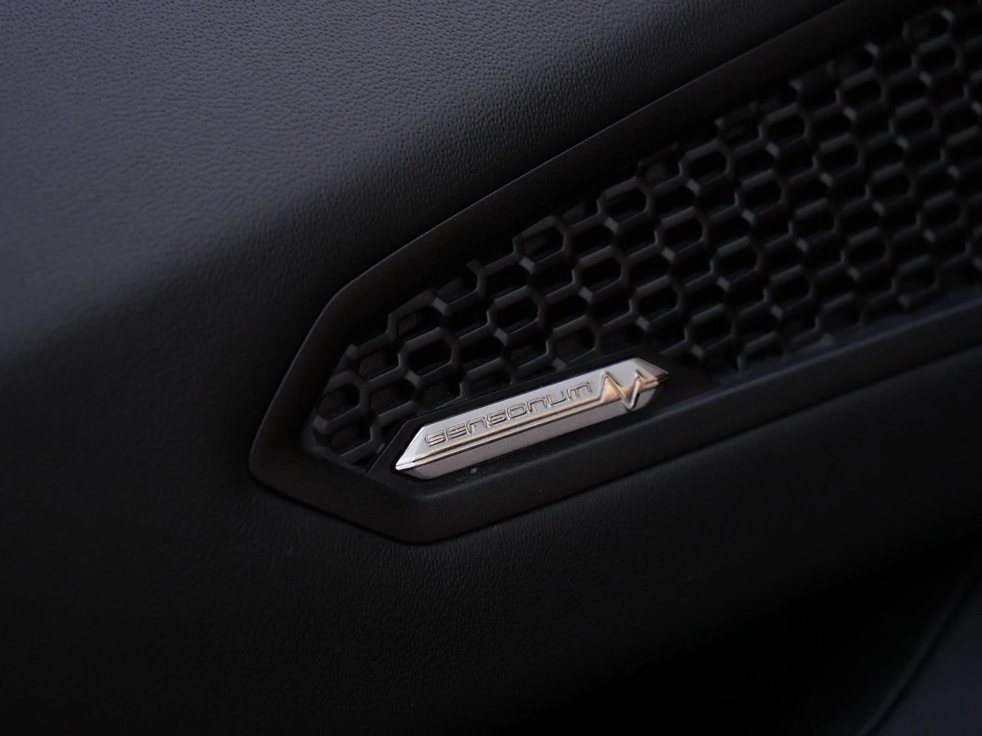 mph021_1179561514_ab35e363a4217573dcf0fc92d5c18454x_4114a64024