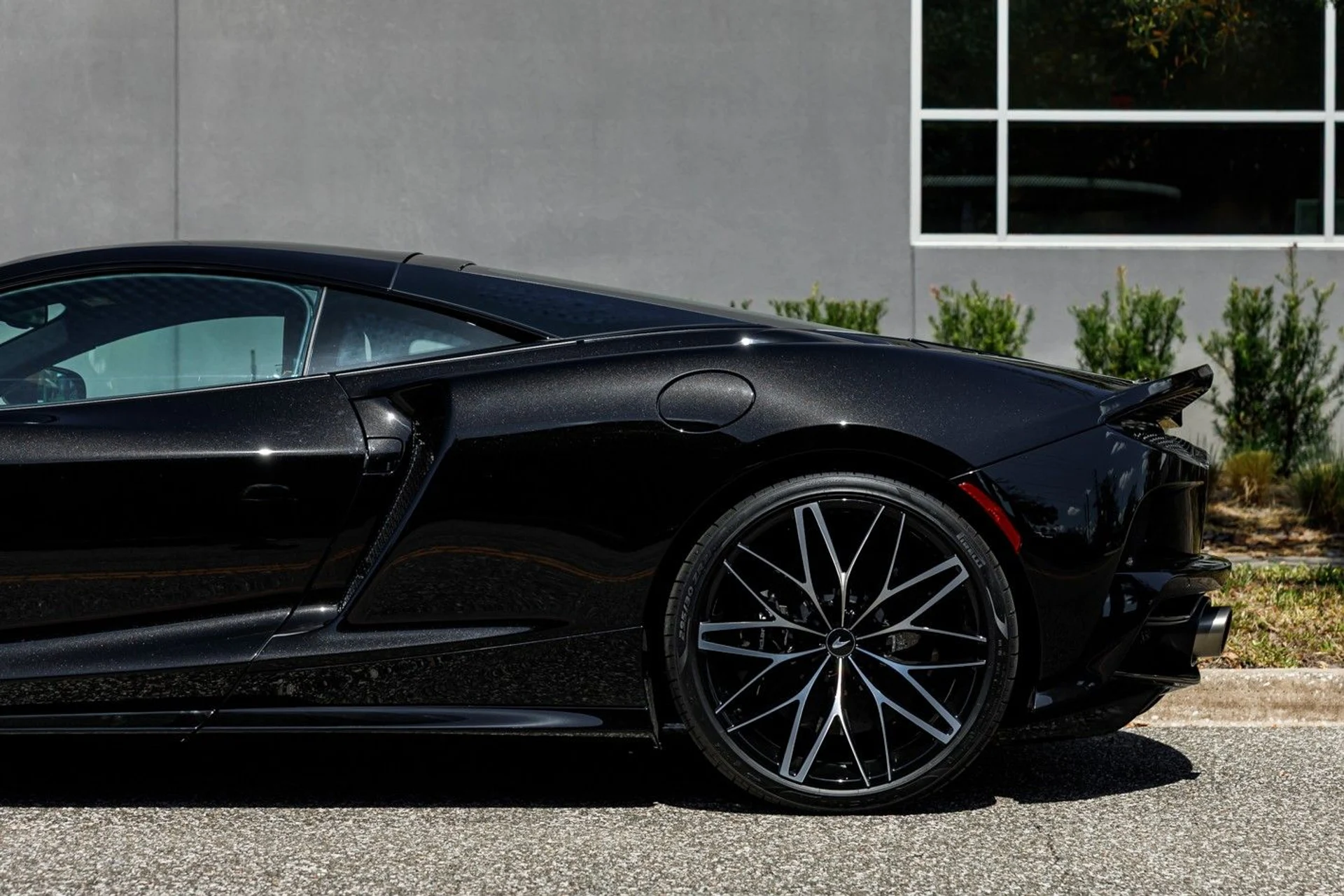 mph021_1179748195_470_p22_l_3d50b42612