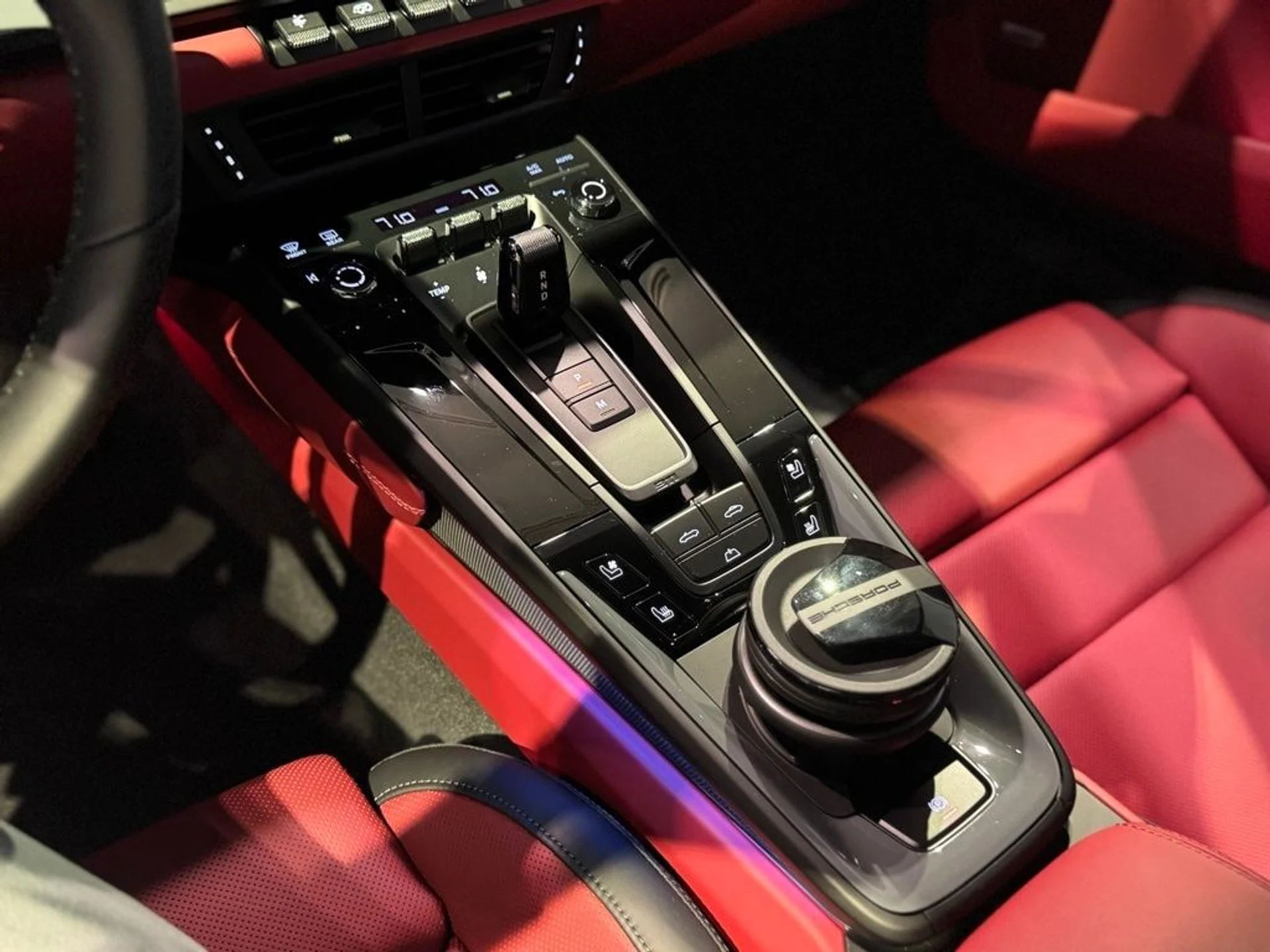 mph021_1180932794_cee9adf5ef13d4d4c17ba53d33fd65c1x_bdb16fbab3