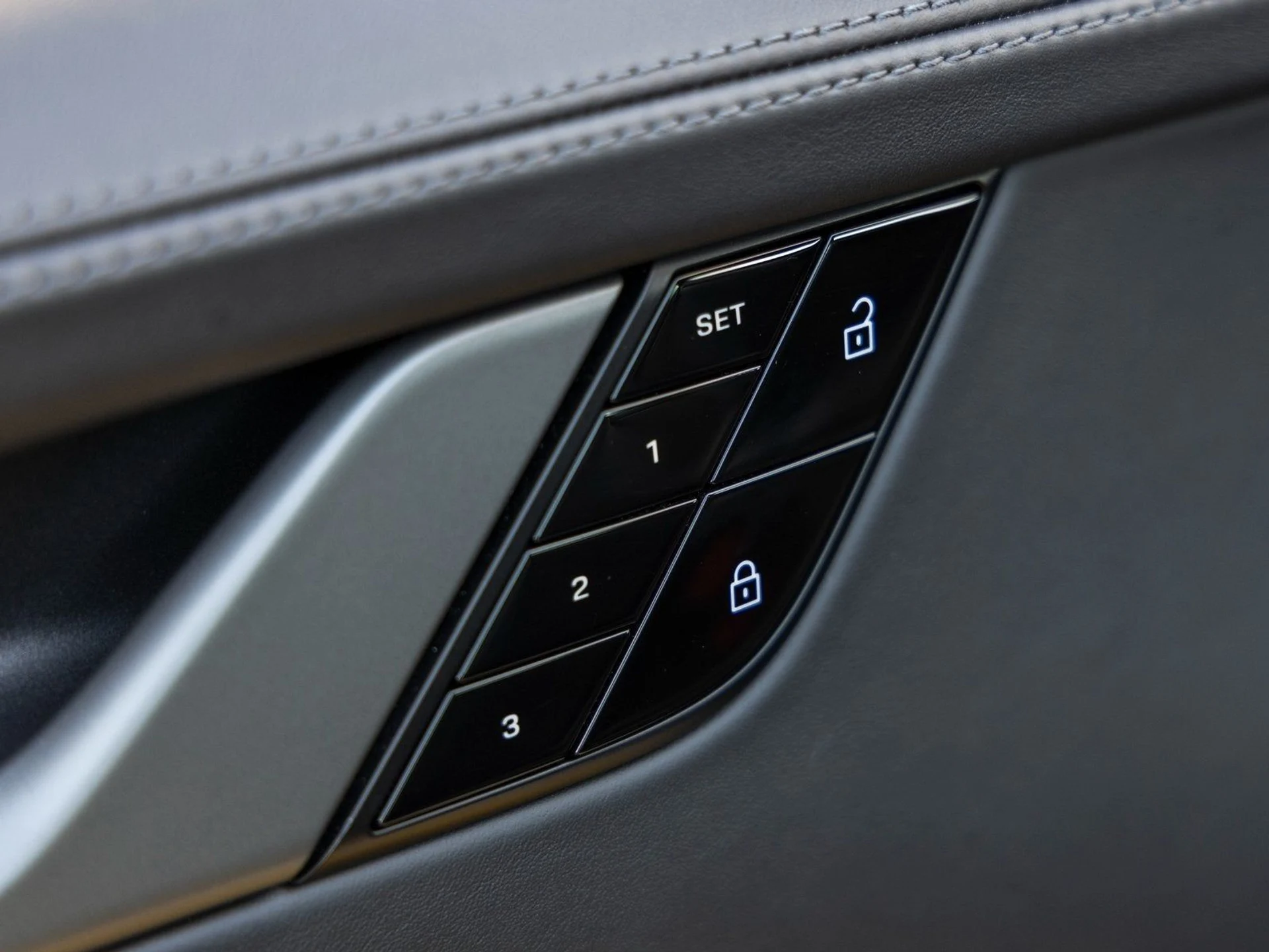 mph021_1180934594_22_bc2cc7bf43