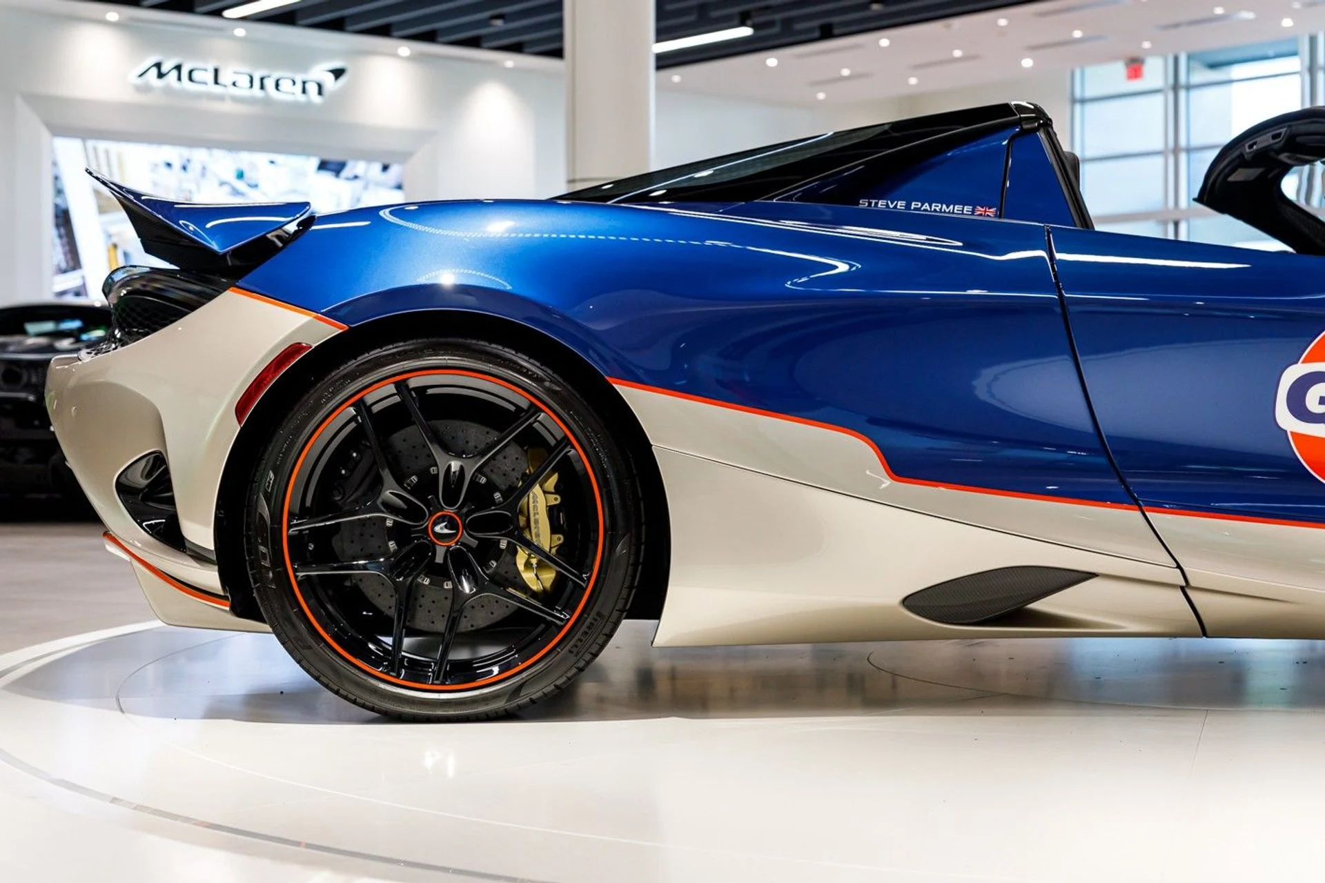 mph021_1183876477_430_p22_l_9fcae69a61