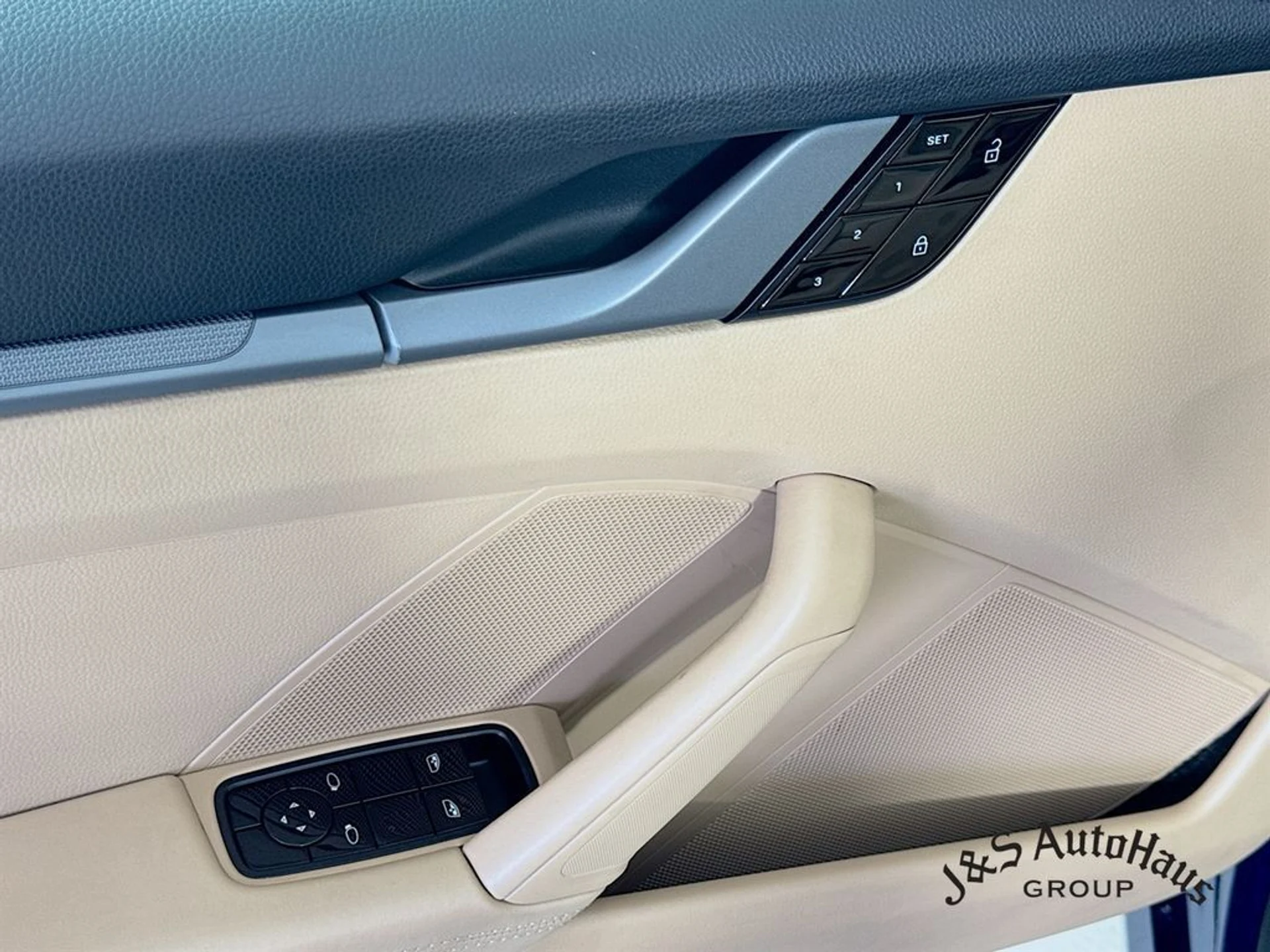 mph021_1188124921_sl1e9l8r6x7o7j89axrw6yuffq9m_14320c5f84