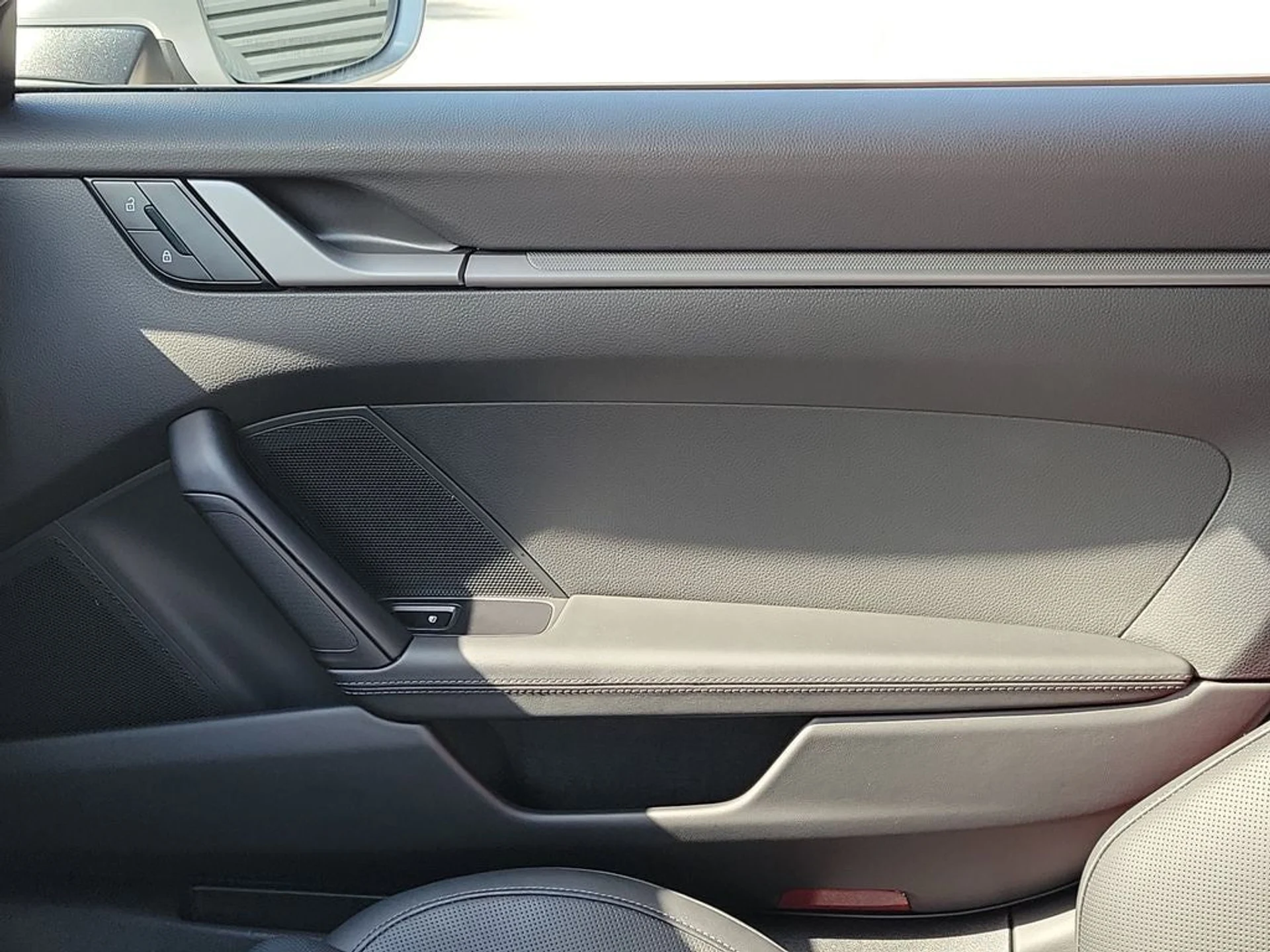 mph021_1193642297_22_2ecbe5970b