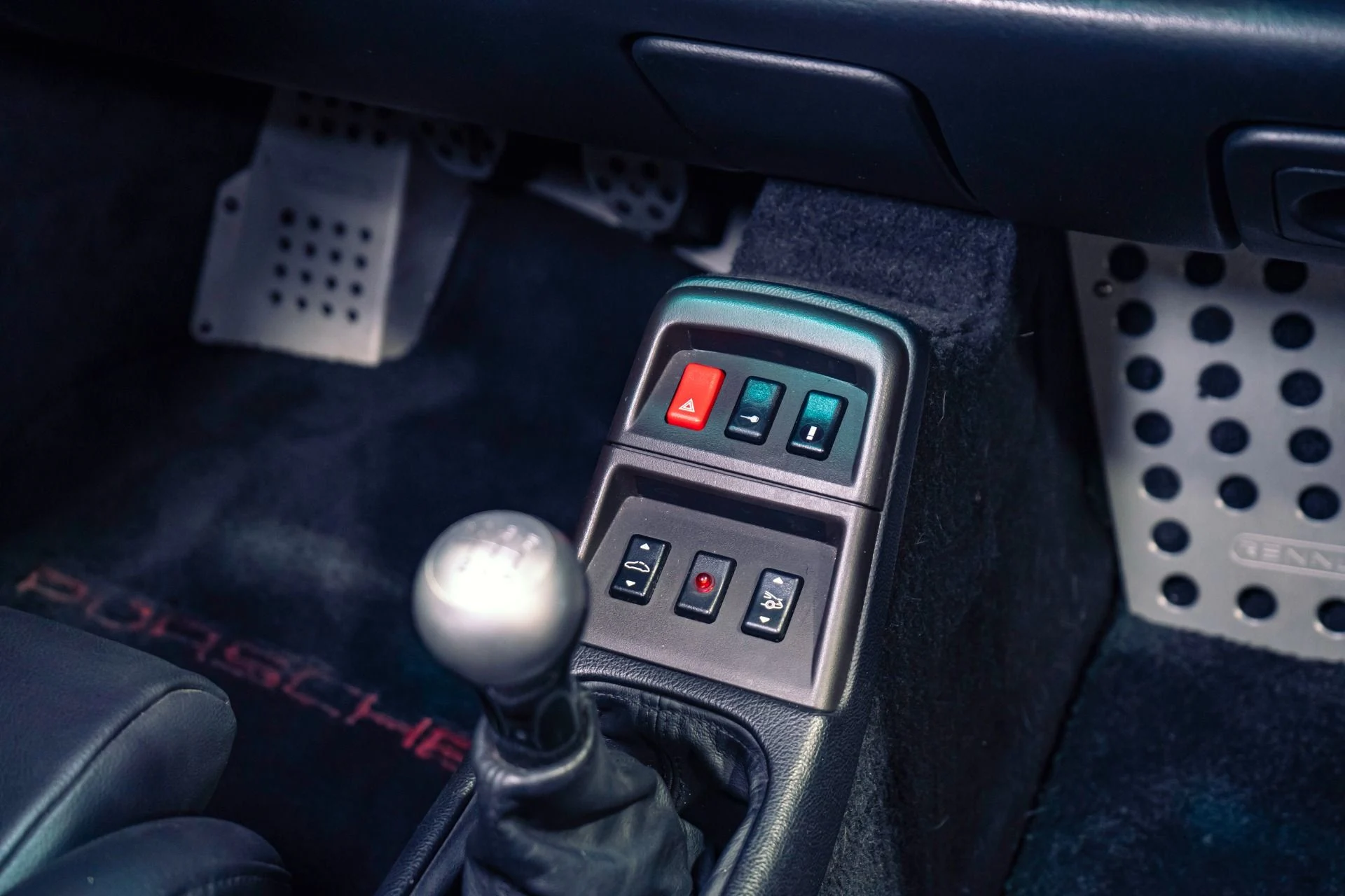 mph021_1199340705_Used_1995_Porsche_911_Carrera_RWB_LA_1_Riviera_Blue_1775600553_04ce8b17f9