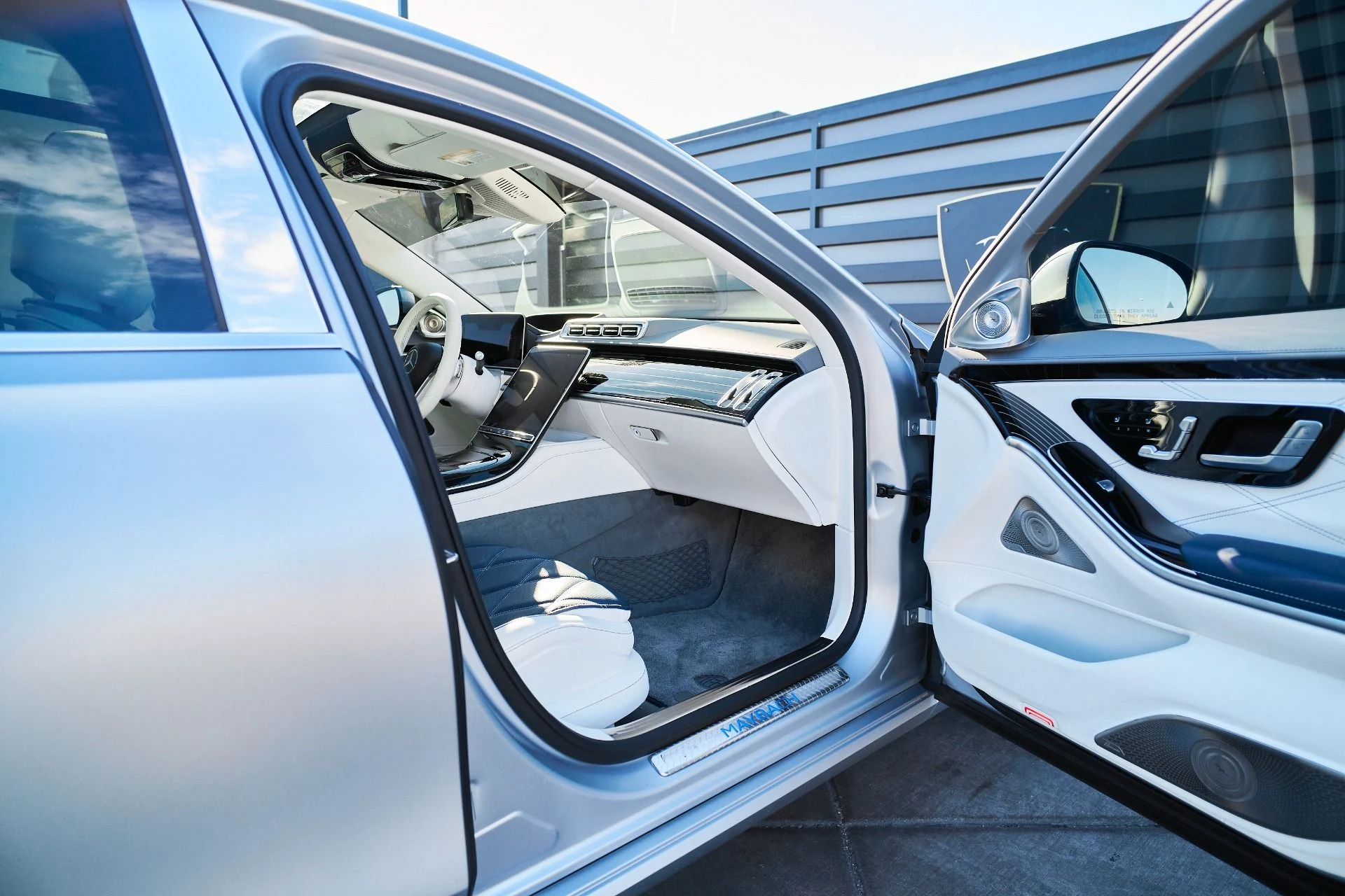 mph021_1201649687_Used_2024_Mercedes_Benz_S_Class_Maybach_S_680_1765936769_aaa4a3c8fb