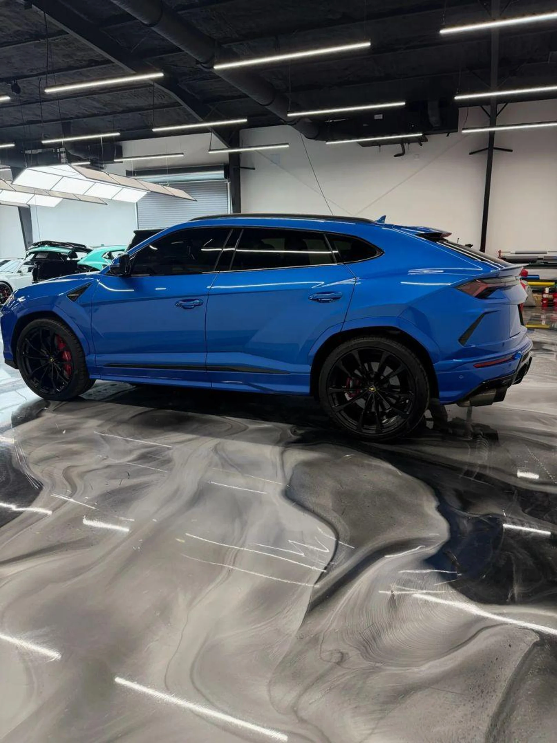 mph021_1201935104_Used_2019_Lamborghini_Urus_Sport_Utility_4_D_1784105686_d952e5840e
