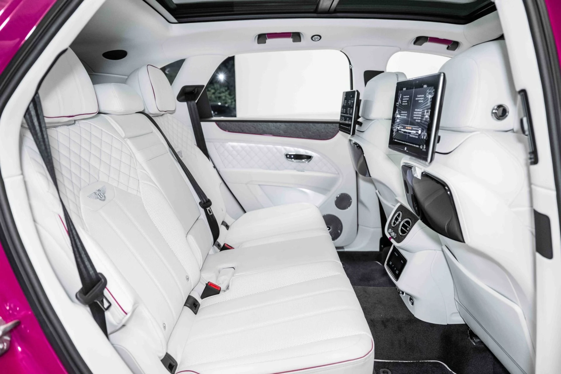 mph021_1203426874_New_2024_Bentley_Bentayga_S_V8_1725197756_c940c2c242