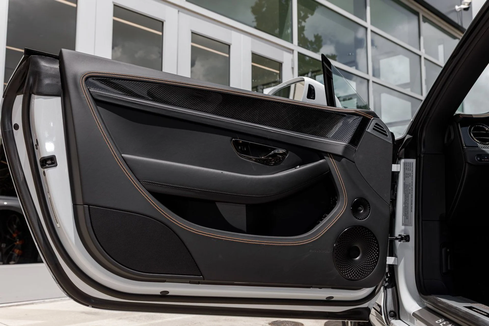 mph021_121552112_7c1427c1d4e81b8fd0d391706205e490x_70fe285686