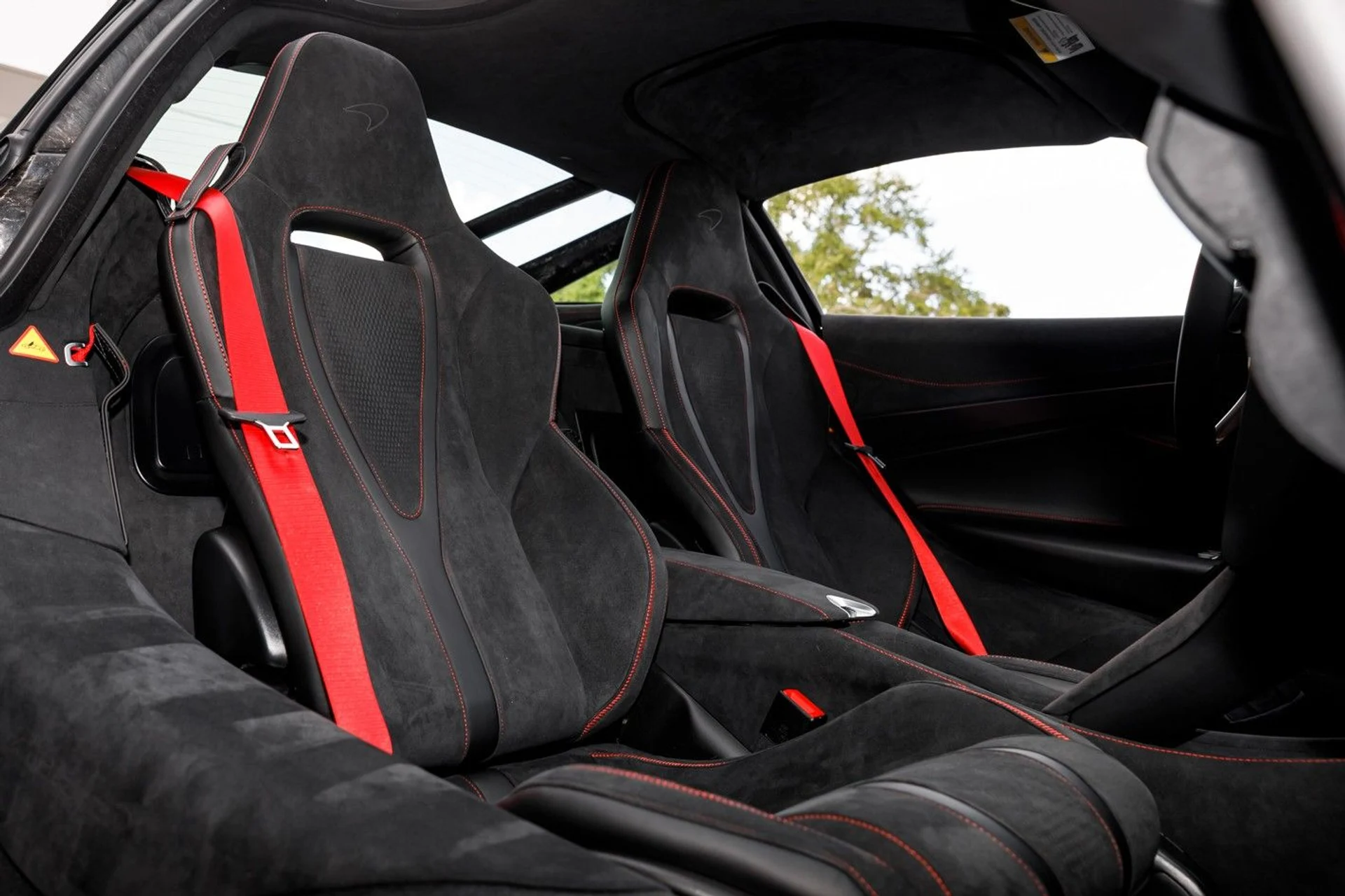 mph021_1218455146_616_p22_l_4696b6eb5d