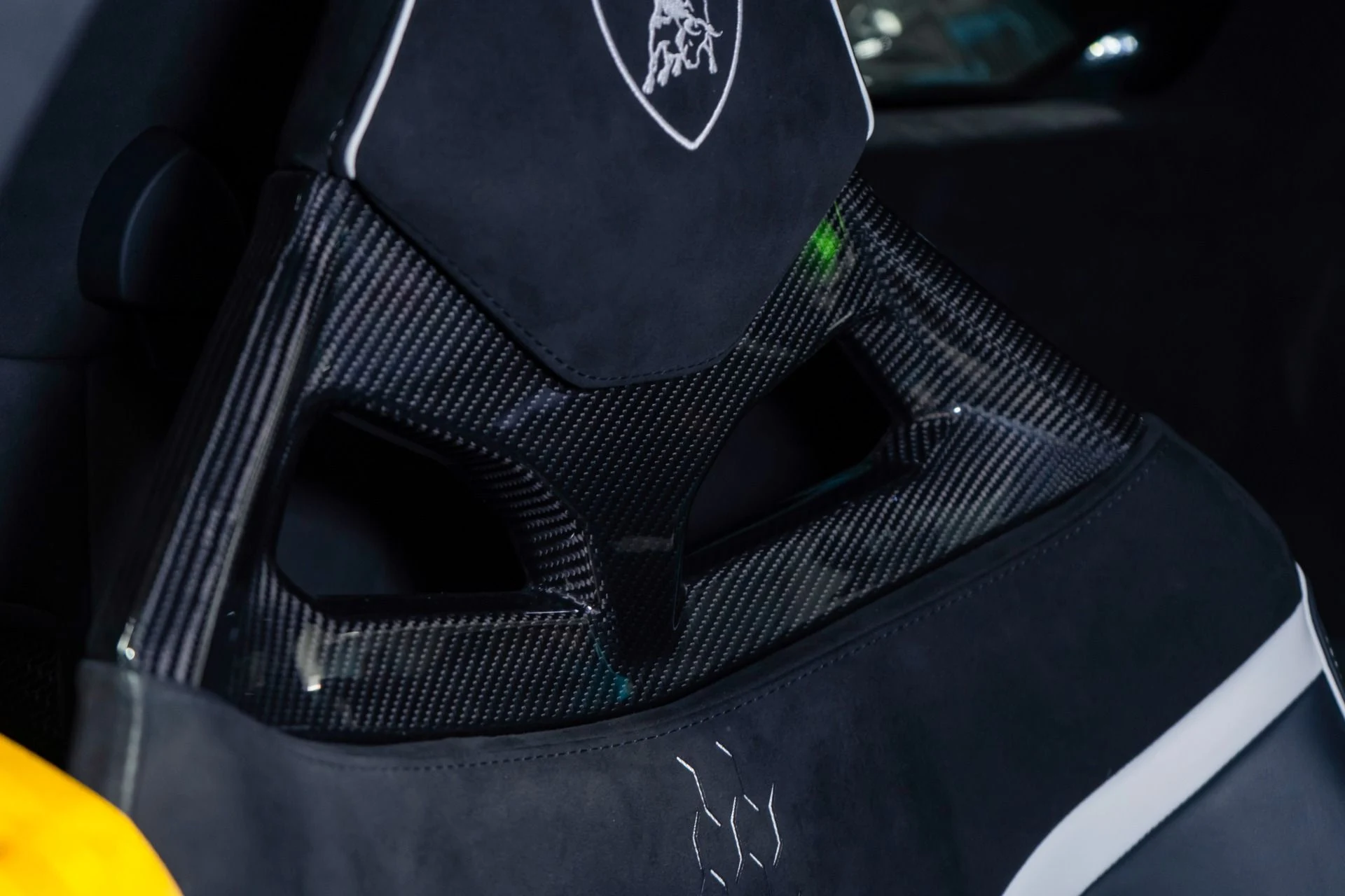 mph021_1223320767_Used_2023_Lamborghini_Huracan_Tecnica_Ad_Personam_Blu_Glauco_1770773023_7bc9dc3000