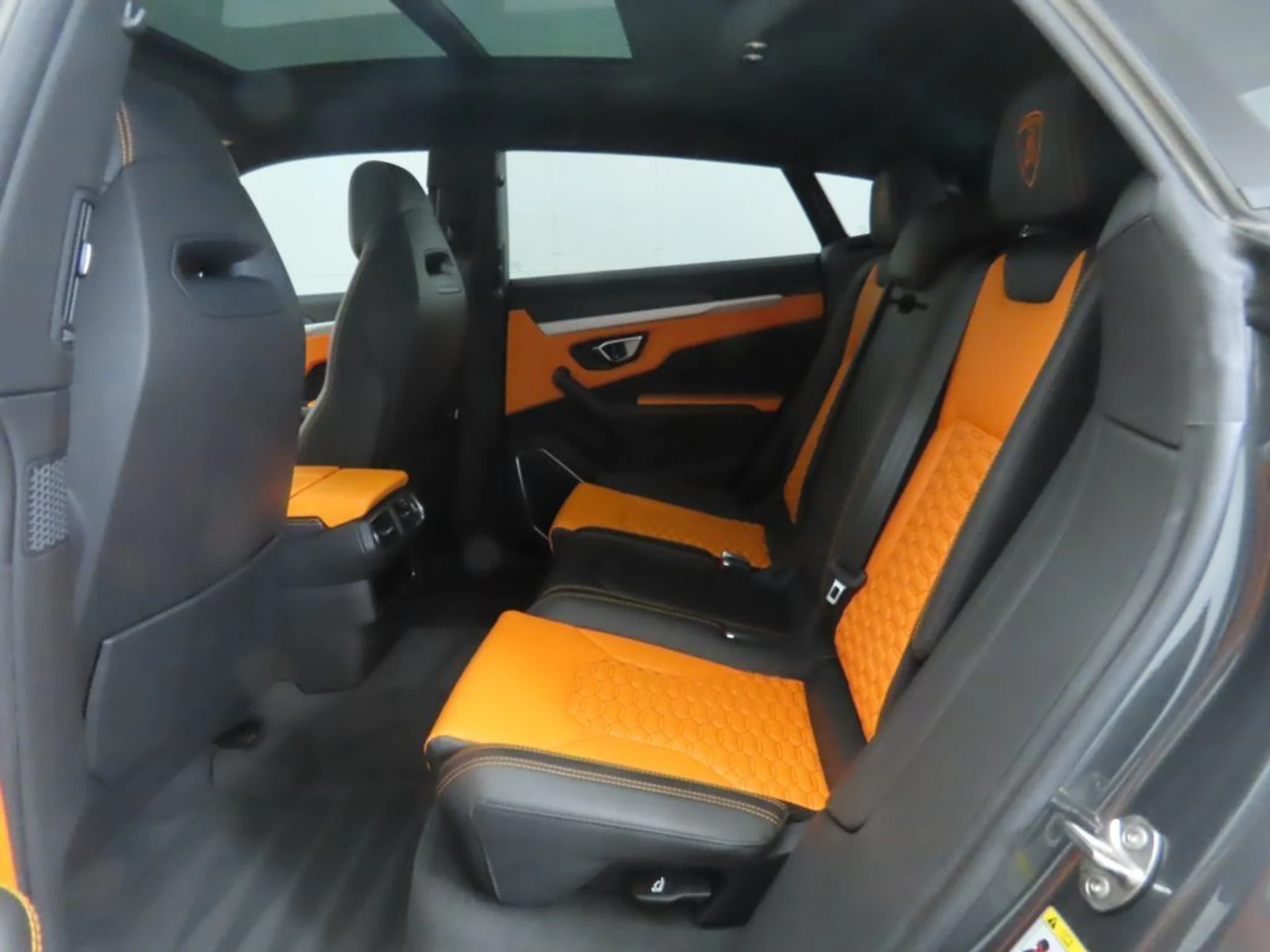 mph021_1230149644_used_2020_lamborghini_urus_awd_8119_22948232_22_1024_315e57f9e8