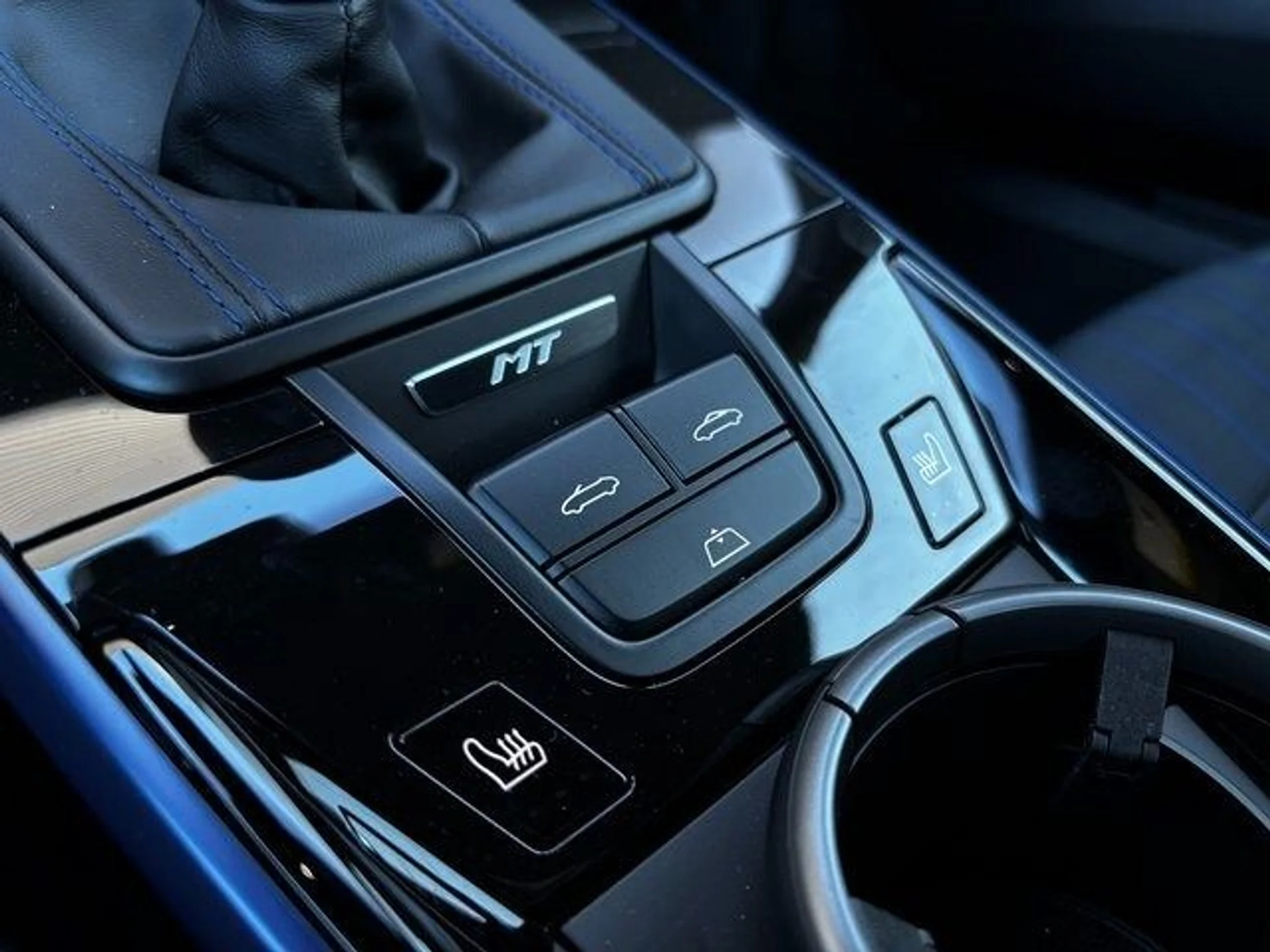 mph021_1233059842_22a3337ffb8bf55488b1a3930fe3b333x_2d16adfd7c