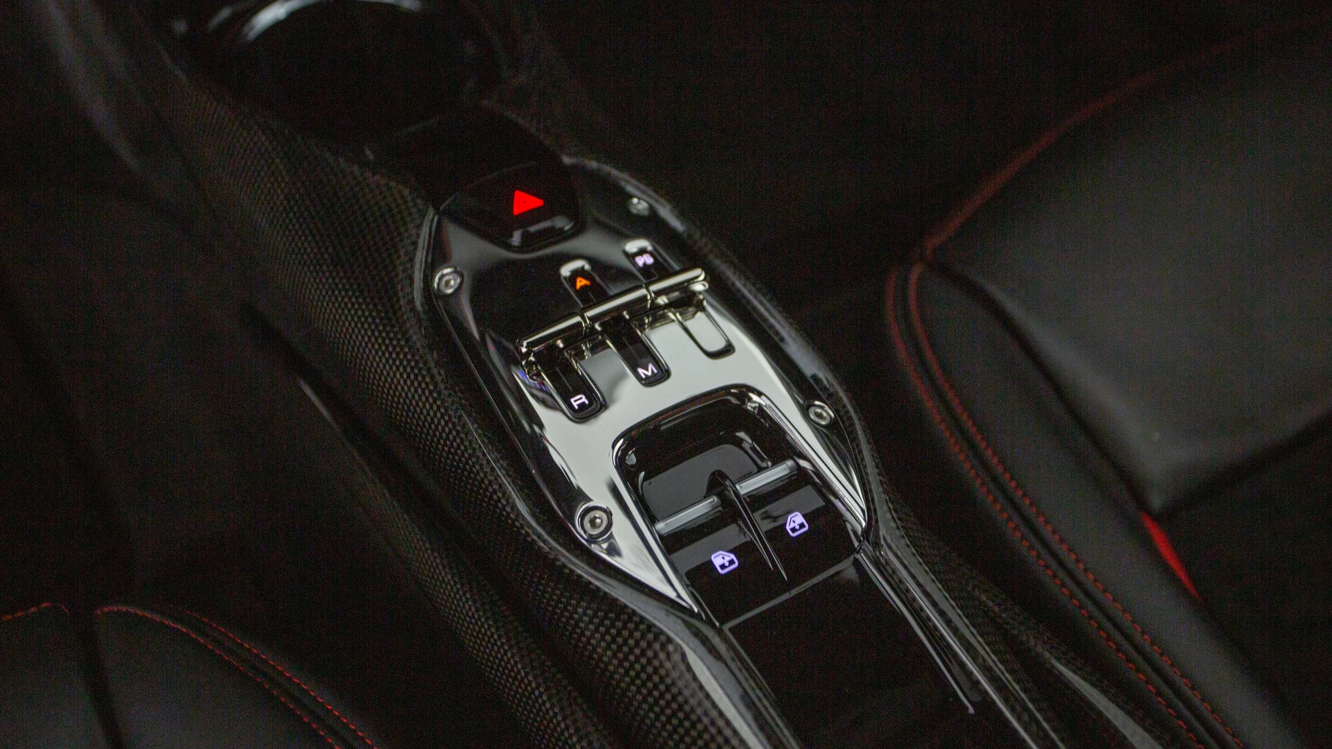 mph021_12346679_c66e69e9b3ea40fd80f87eed853926fd_dfaa353e9c