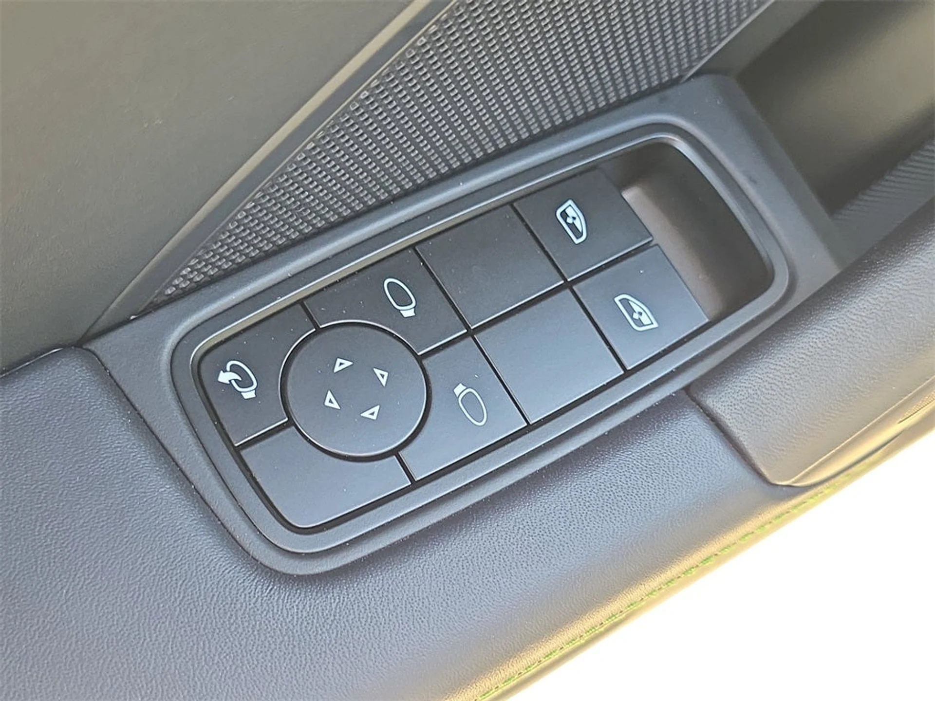 mph021_1236952856_22_6264e2a414