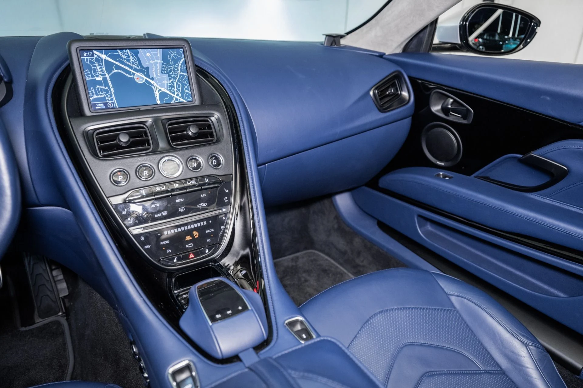 mph021_1237048358_Used_2020_Aston_Martin_DBS_Superleggera_1754334854_a1f4c9d6f9