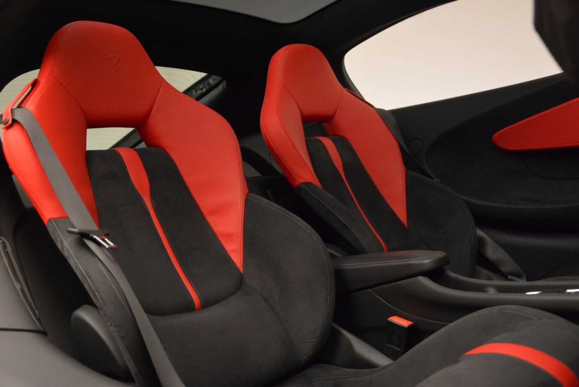 mph021_1245242317_Used_2017_Mc_Laren_570_GT_b1cc59643c