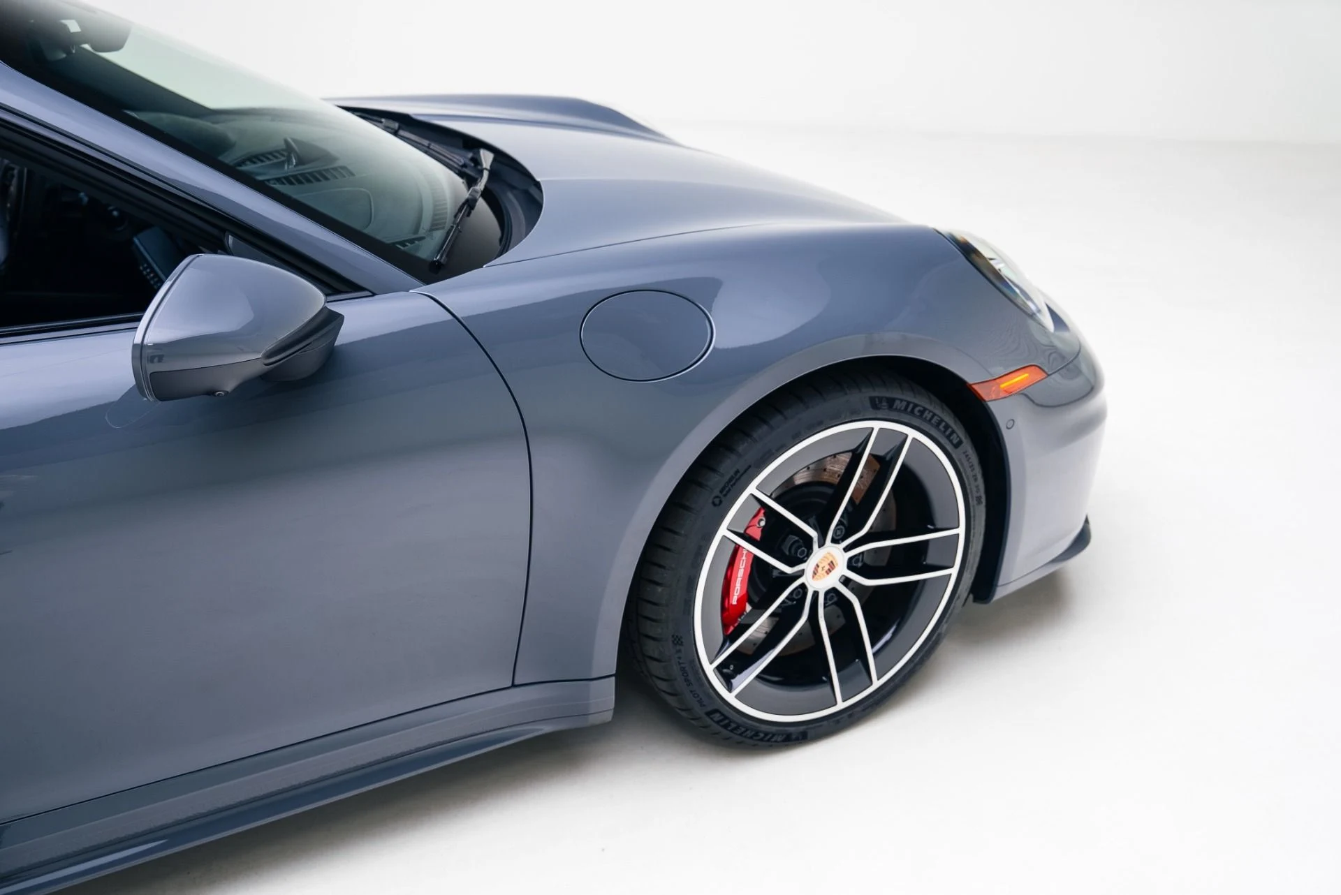 mph021_124566656_Used_2025_Porsche_911_Carrera_S_1767146982_fee6ef259e