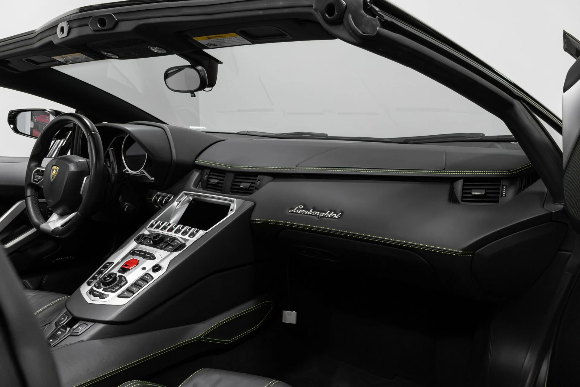 mph021_1252321453_Used_2015_Lamborghini_Aventador_LP_700_4_1770952947_99f32251b9