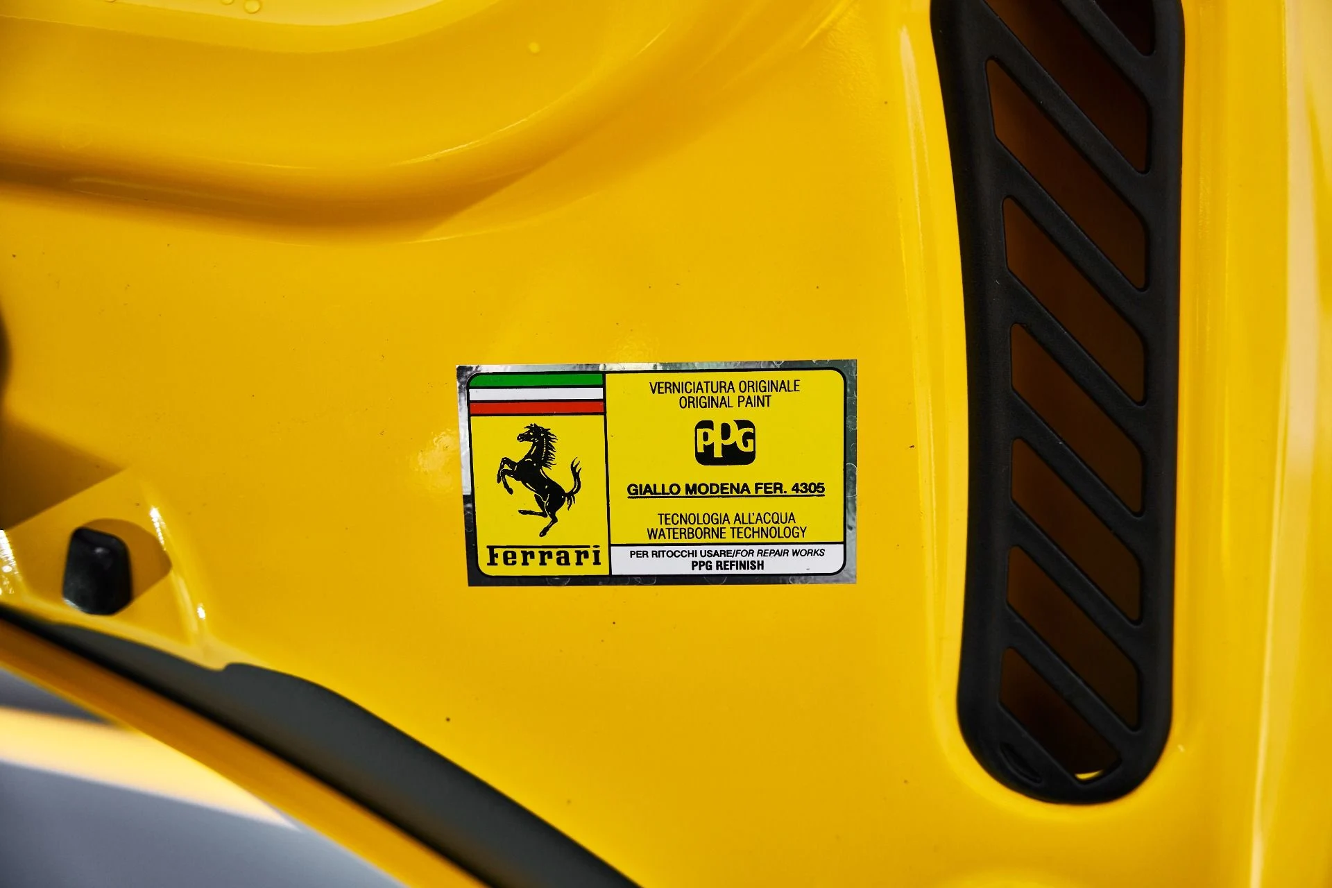 mph021_1252599181_Used_2021_Ferrari_F8_Tributo_Base_1774743008_4071479ce7