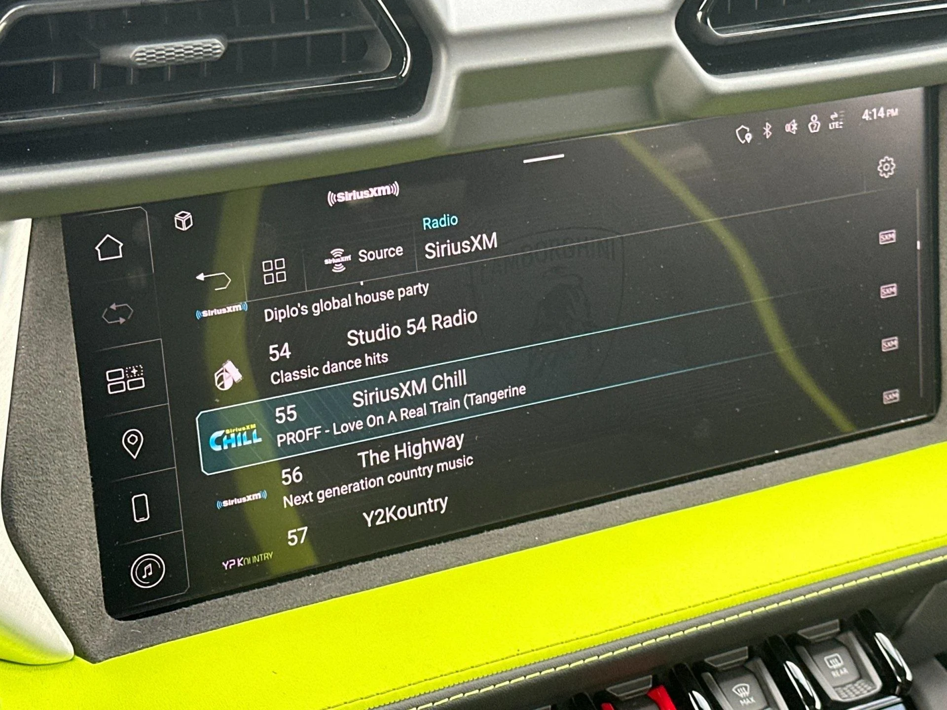 mph021_1252764558_New_2025_Lamborghini_Urus_SE_1762960329_aedd21081c