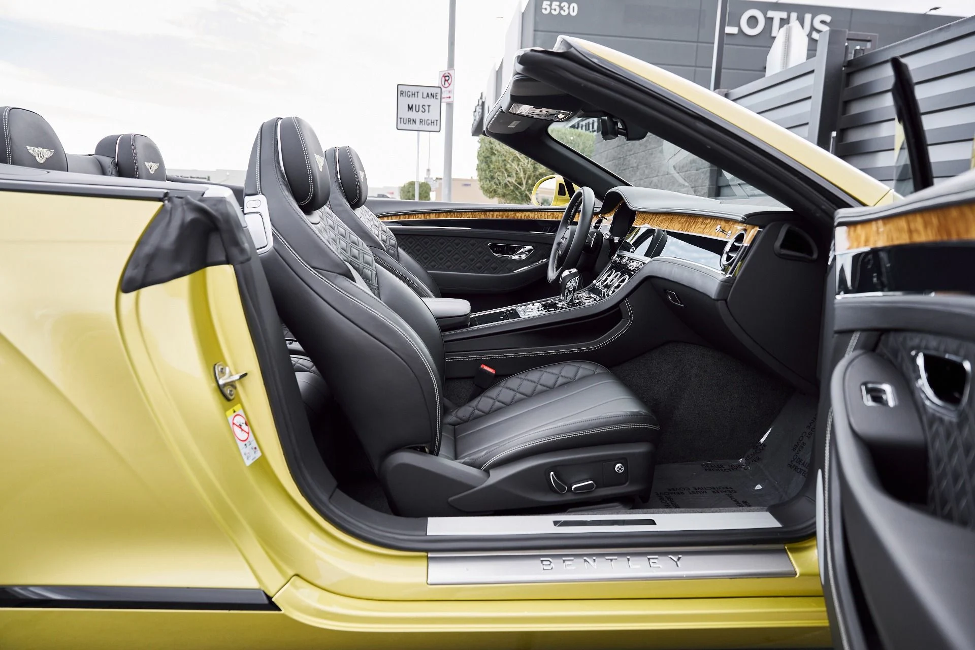 mph021_1252994081_Used_2022_Bentley_Continental_GT_V8_1766800353_97bf4af5e3