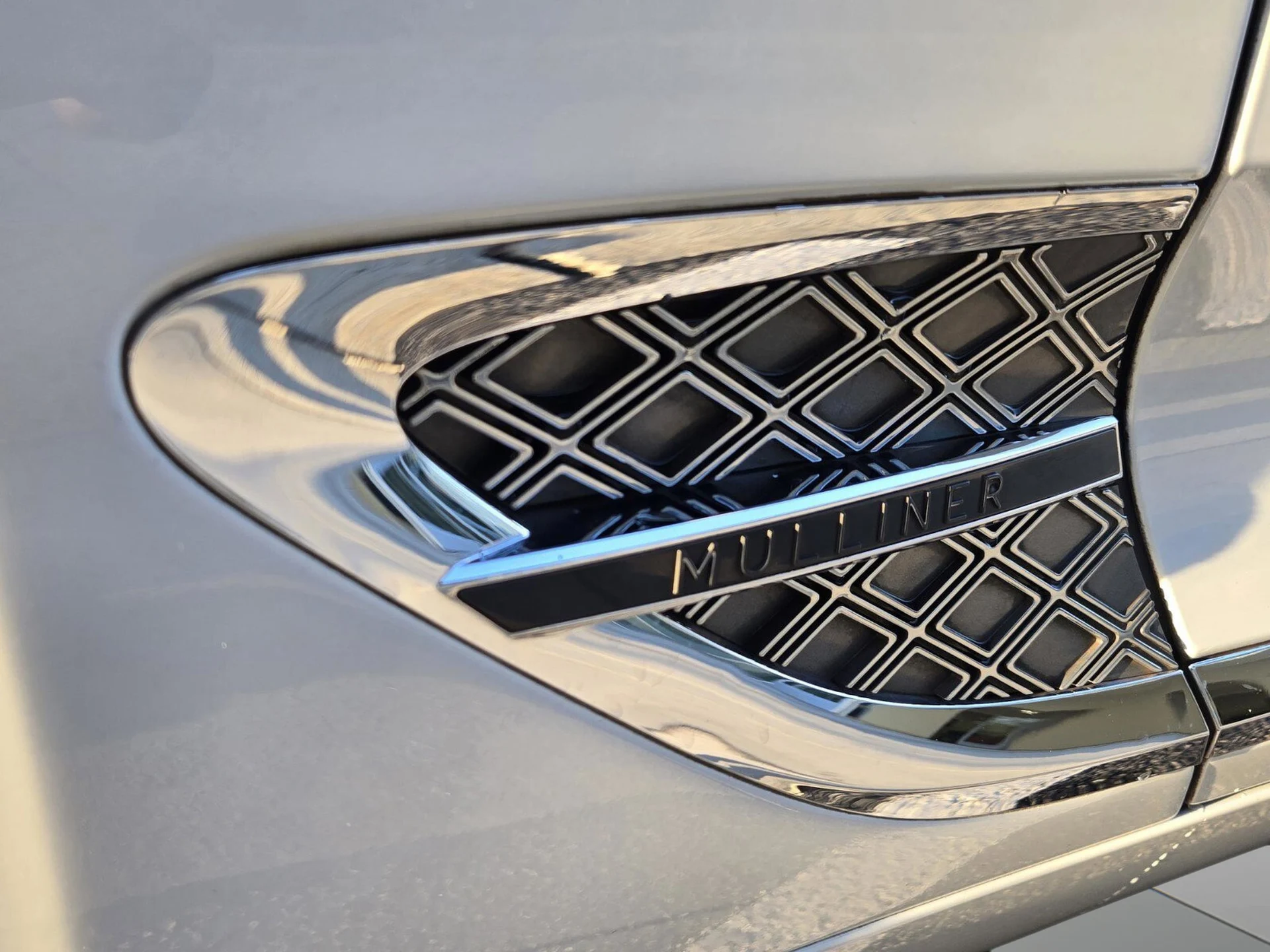 mph021_1254595651_a16521aa0061ac2d967e41bf3b5570e3x_093f12ddb8