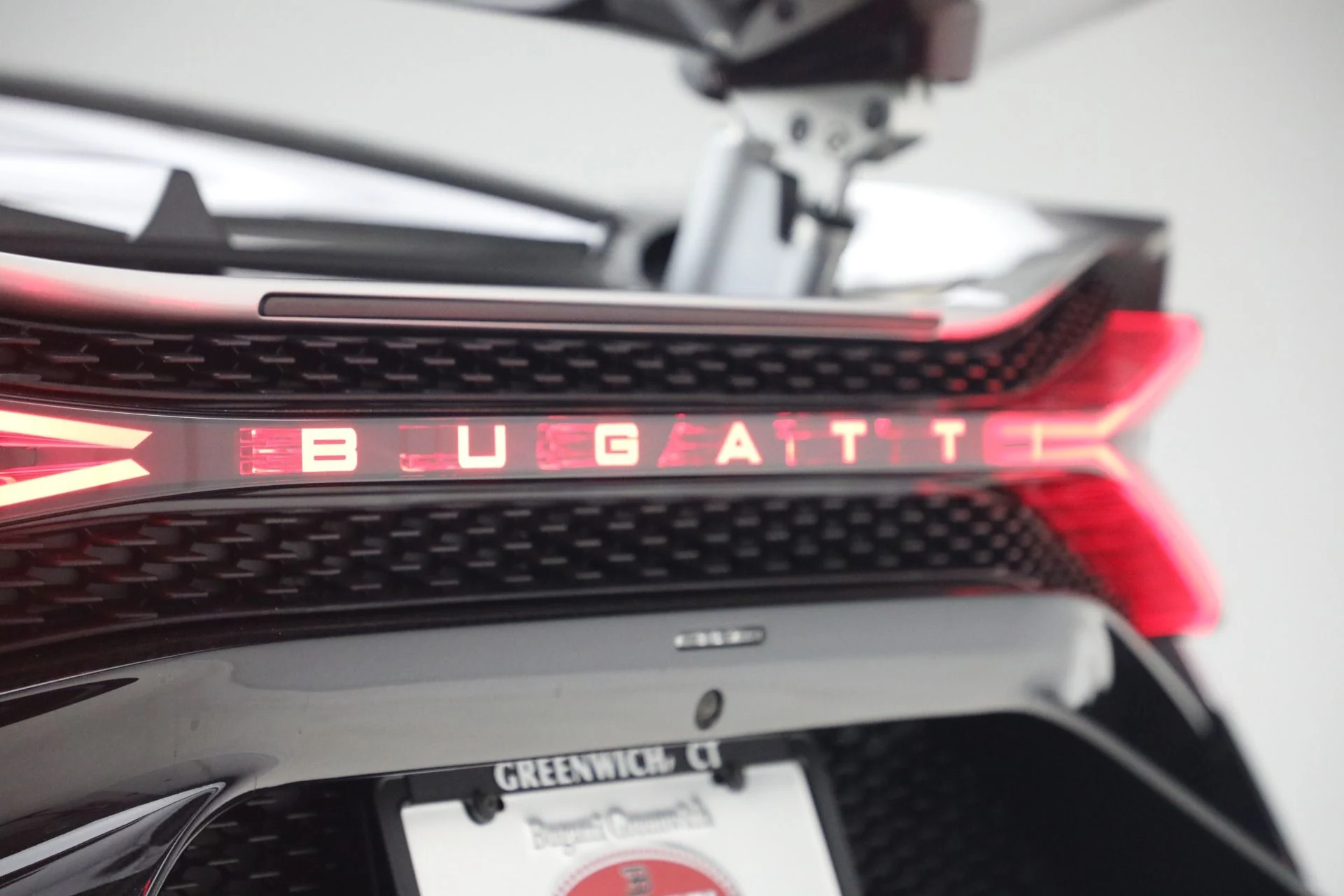 mph021_1256855714_Used_2025_Bugatti_Mistral_f04716e574