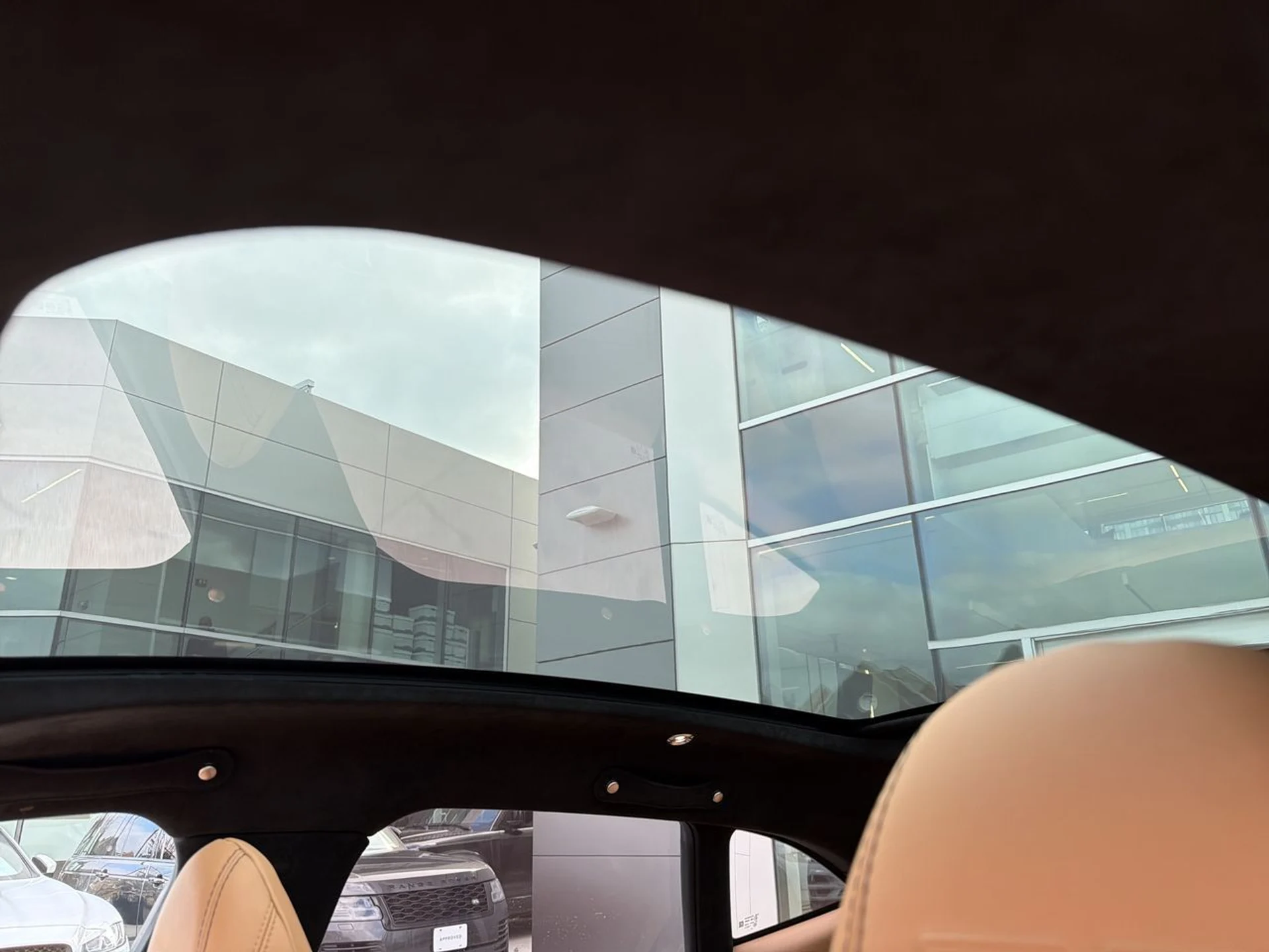 mph021_1260114935_30f8f0cd_954f_409f_98bf_34064c34366e_3b6c2fbddf