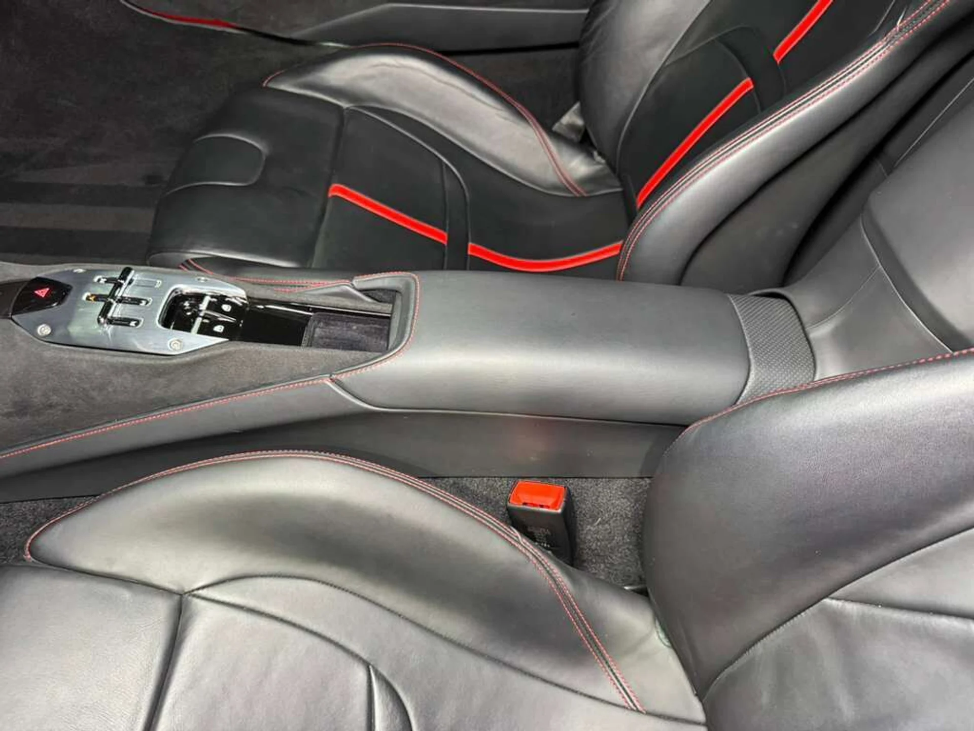 mph021_127021116_b60020808ea43925109135658f55c1ff_0668ece73a