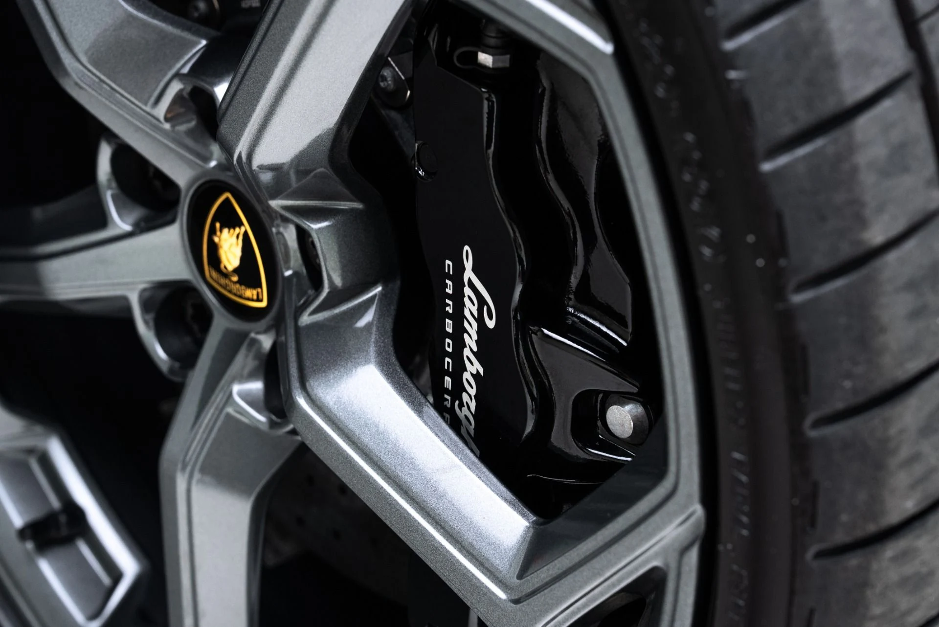 mph021_1273812914_Used_2023_Lamborghini_Huracan_Tecnica_1775770975_c5d5ef0ea9