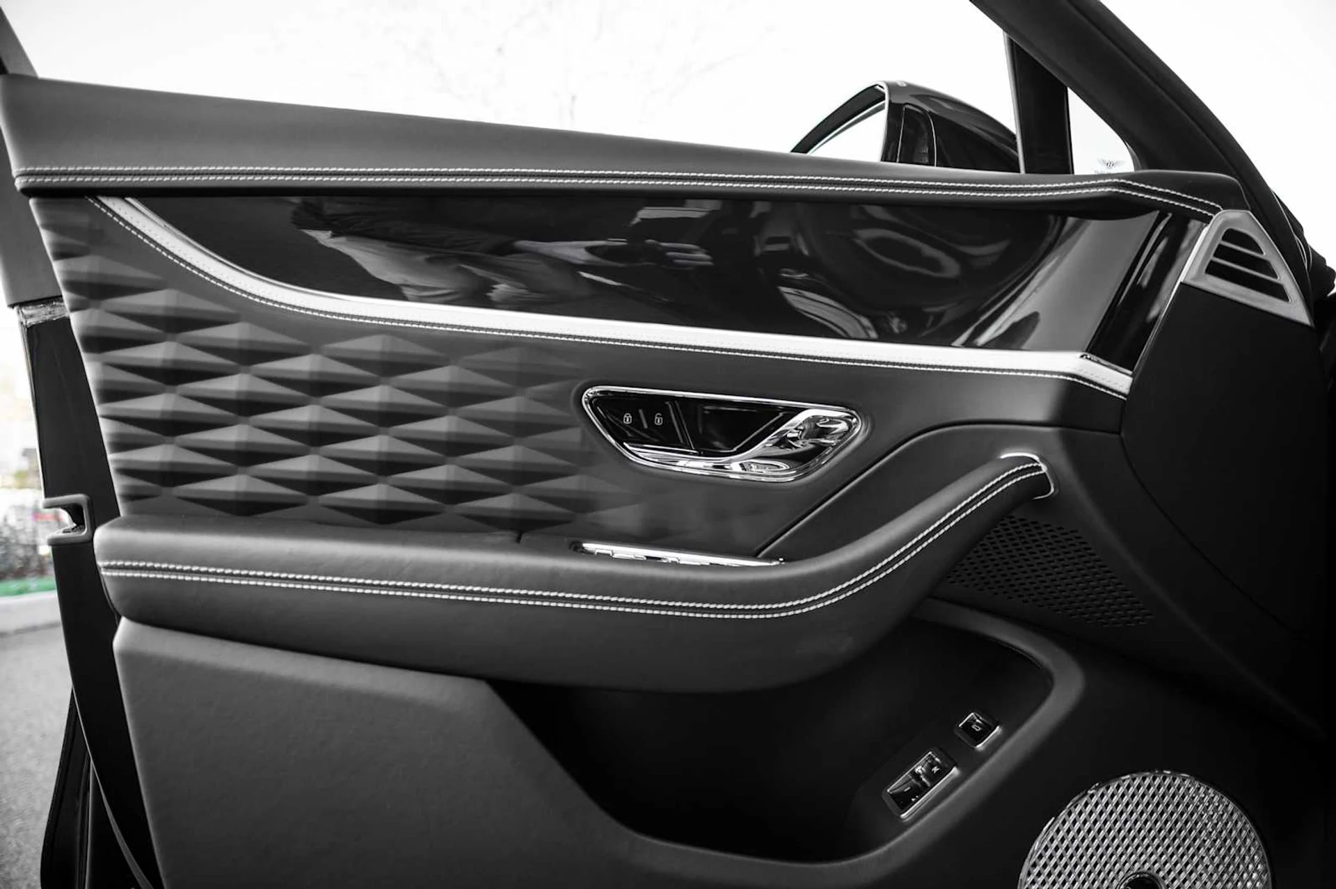 mph021_1277045029_fa2227430d4058499bb85d9c983a0b2cx_a0a71cb2ad