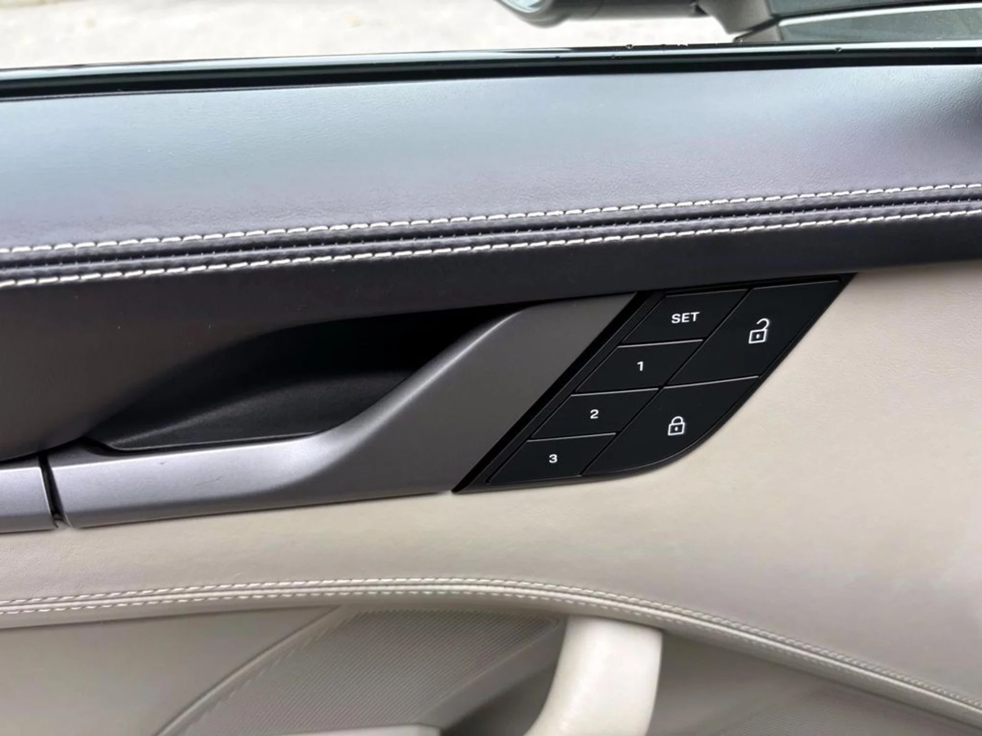 mph021_1282480068_7e58709ce29fdc248d813fda9b65c59bx_aa9aff9901