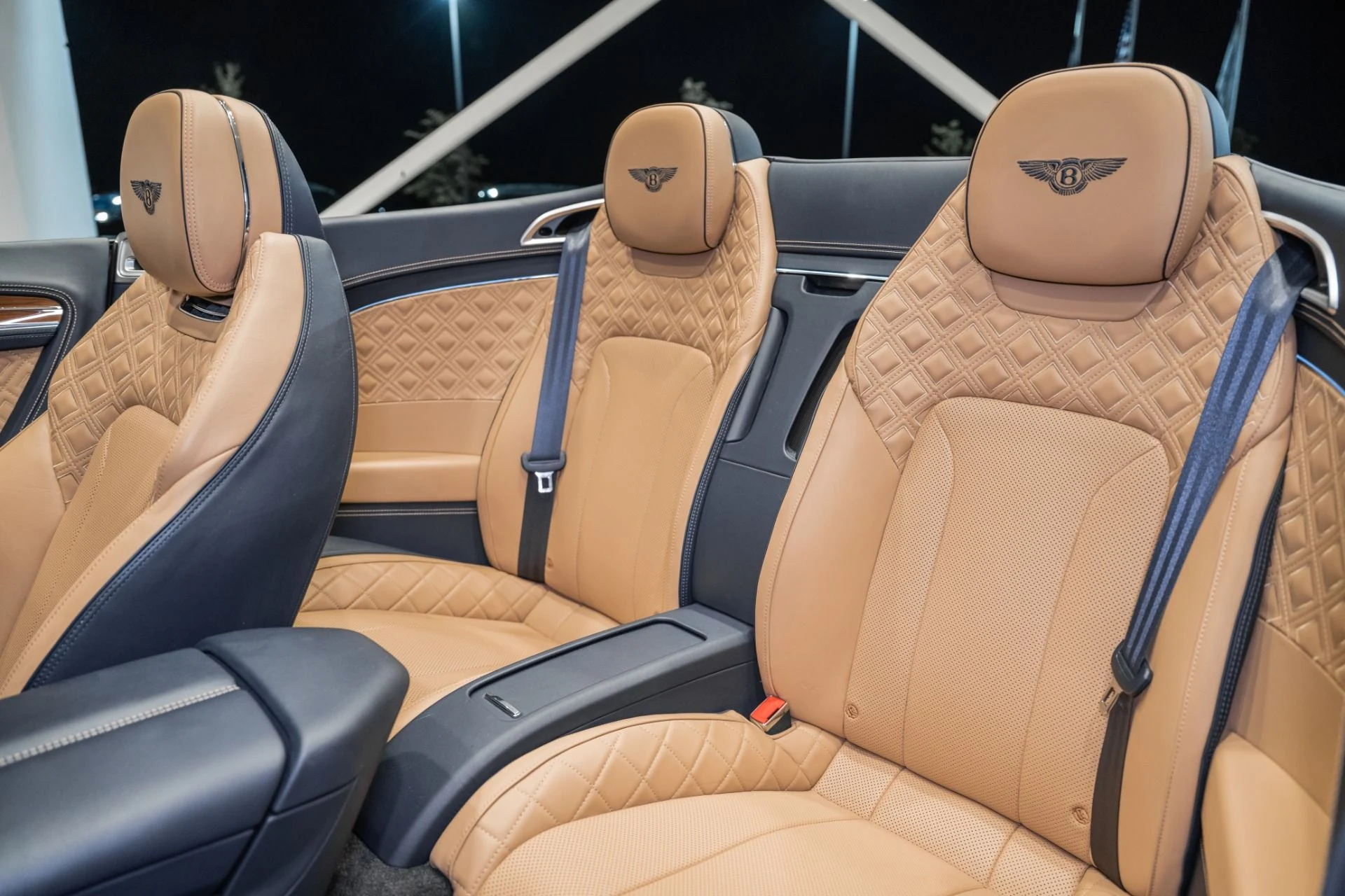 mph021_1285843712_Used_2021_Bentley_Continental_GTC_V8_1784573980_7c56593915
