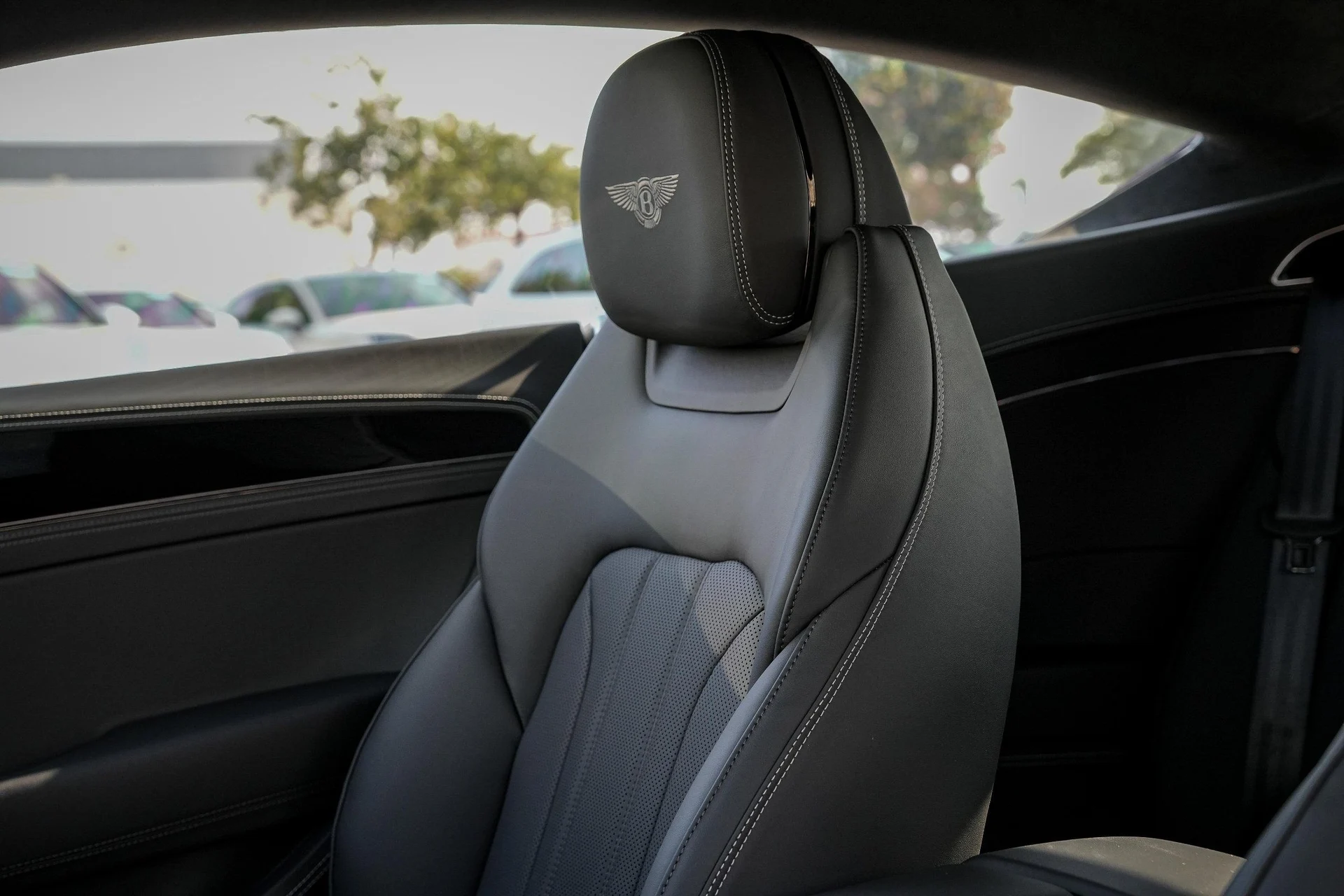 mph021_1289508924_Hi_Tech_Luxury_Imports_LLC_SCBCP_2_ZG_5_TC_023736_image_21_6cdbb8f453
