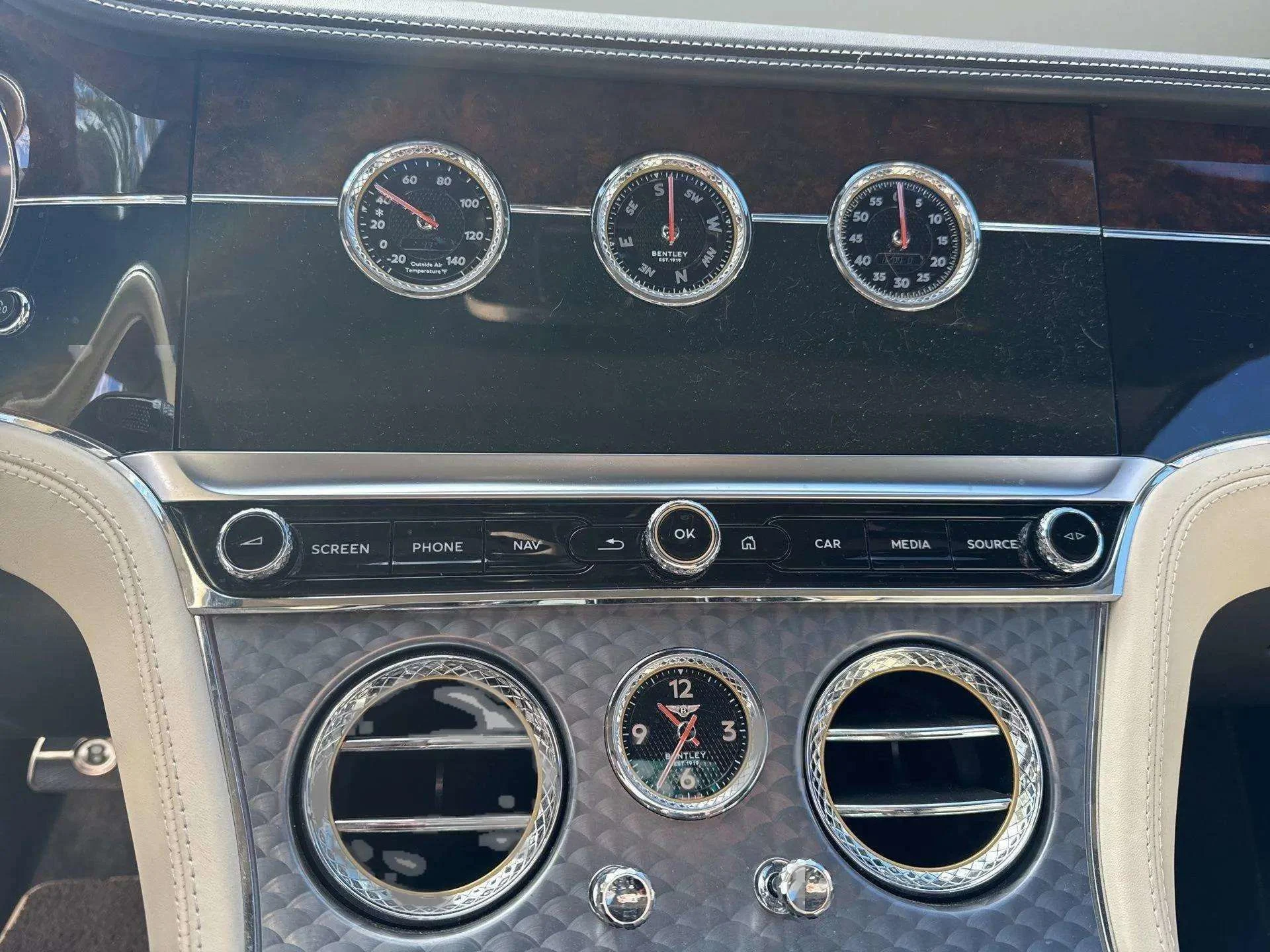 mph021_1296154867_77c9f04fdf894483b5f68e9b367bfe2a_586bda260e