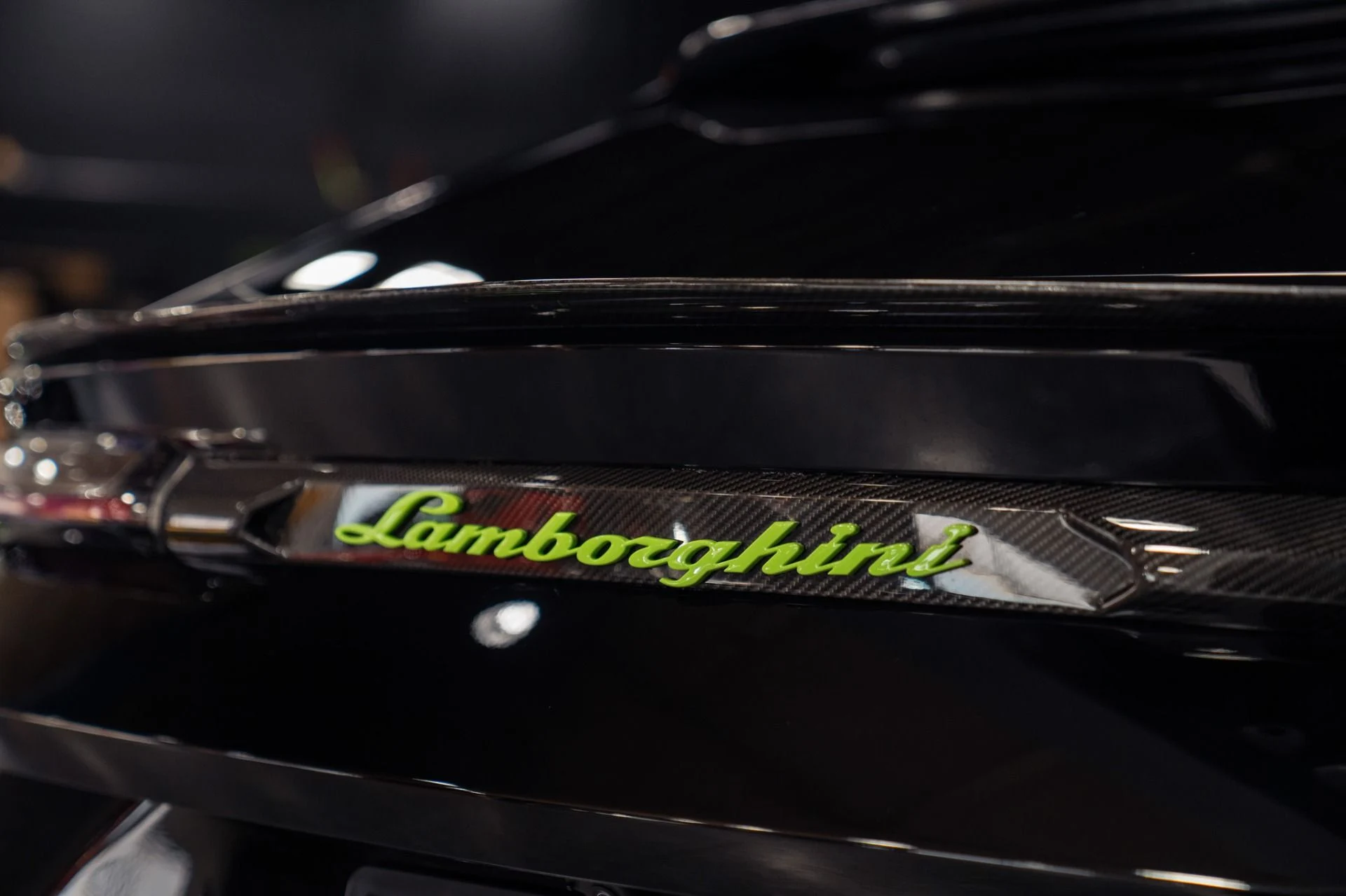 mph021_1301992403_Used_2022_Lamborghini_Urus_FULL_CARBON_EXTERIOR_MASSIVE_MSRP_1786214516_30048fb4bd