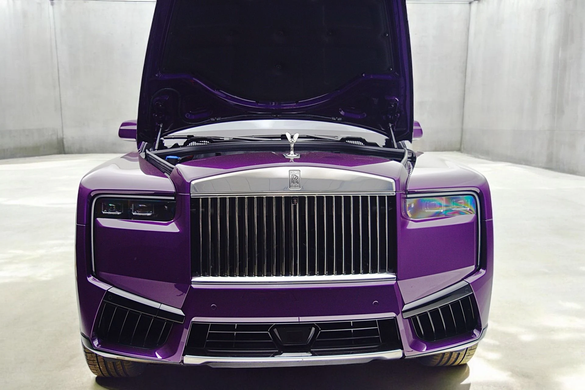 mph021_1305112450_Used_2025_Rolls_Royce_Cullinan_9d2111e4e0
