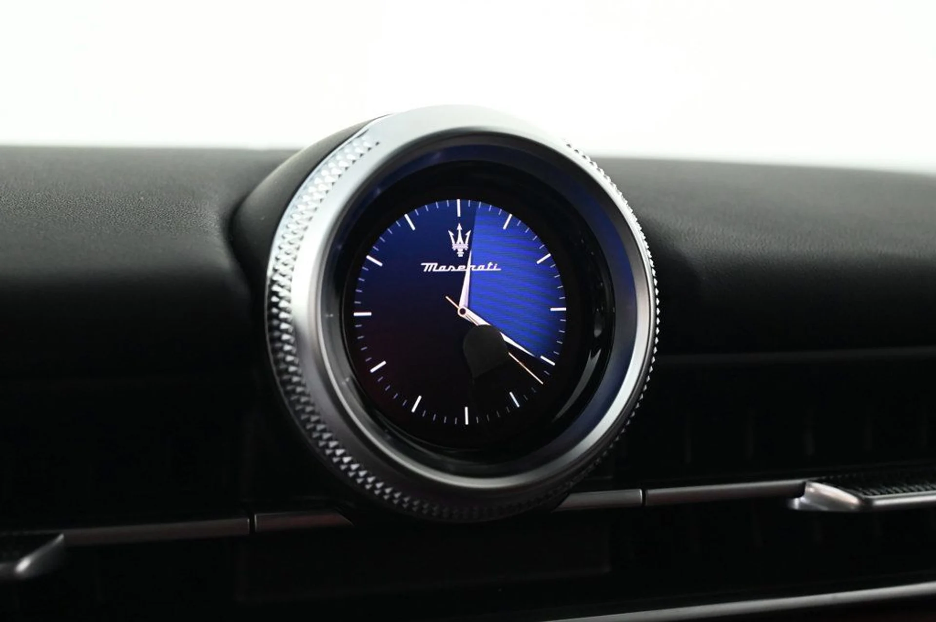 mph021_1314085994_new_2026_maserati_grecale_modena_11350_22970919_21_1024_636f913274