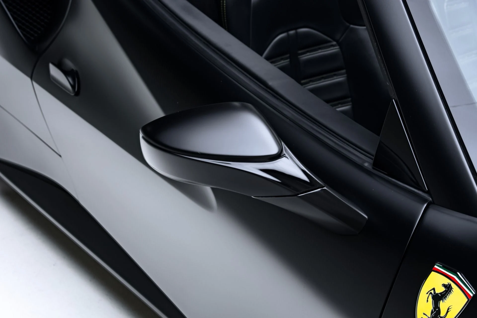 mph021_1314402904_Used_2018_Ferrari_488_Spider_1771880321_3d94d9cdbe