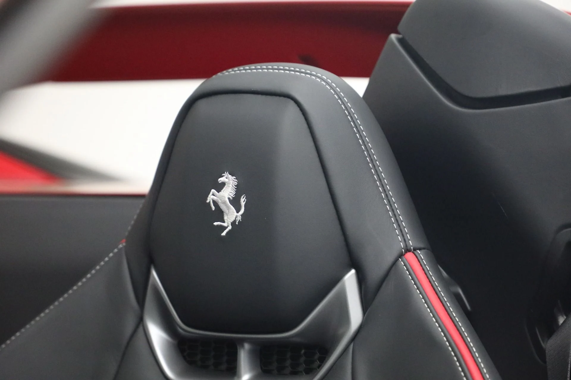 mph021_1329202436_Used_2024_Ferrari_296_GTS_1789503206_3095e74b83