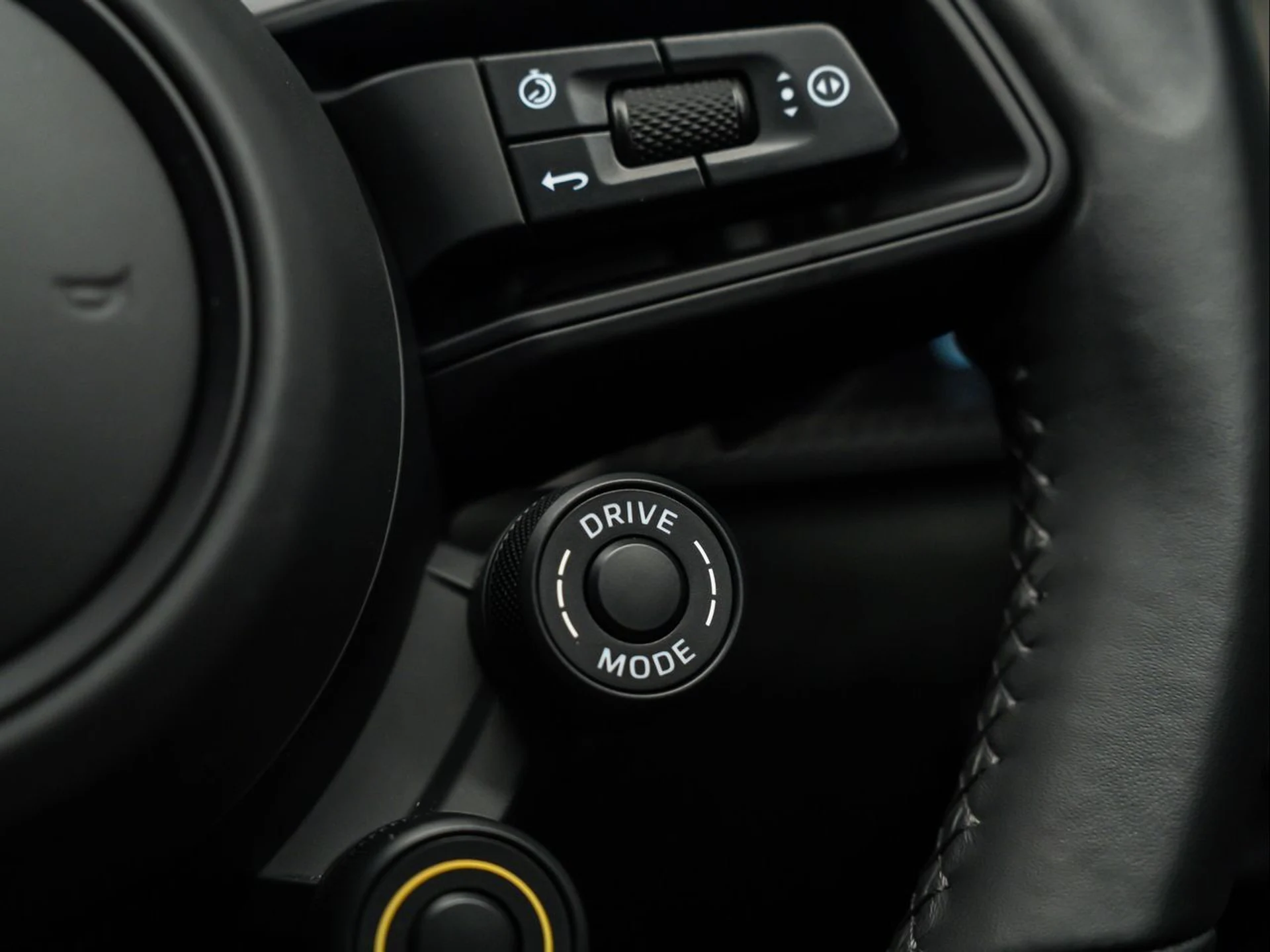 mph021_13304212_40af0e9505523b1f32380469ebd3704c_7521a82a98