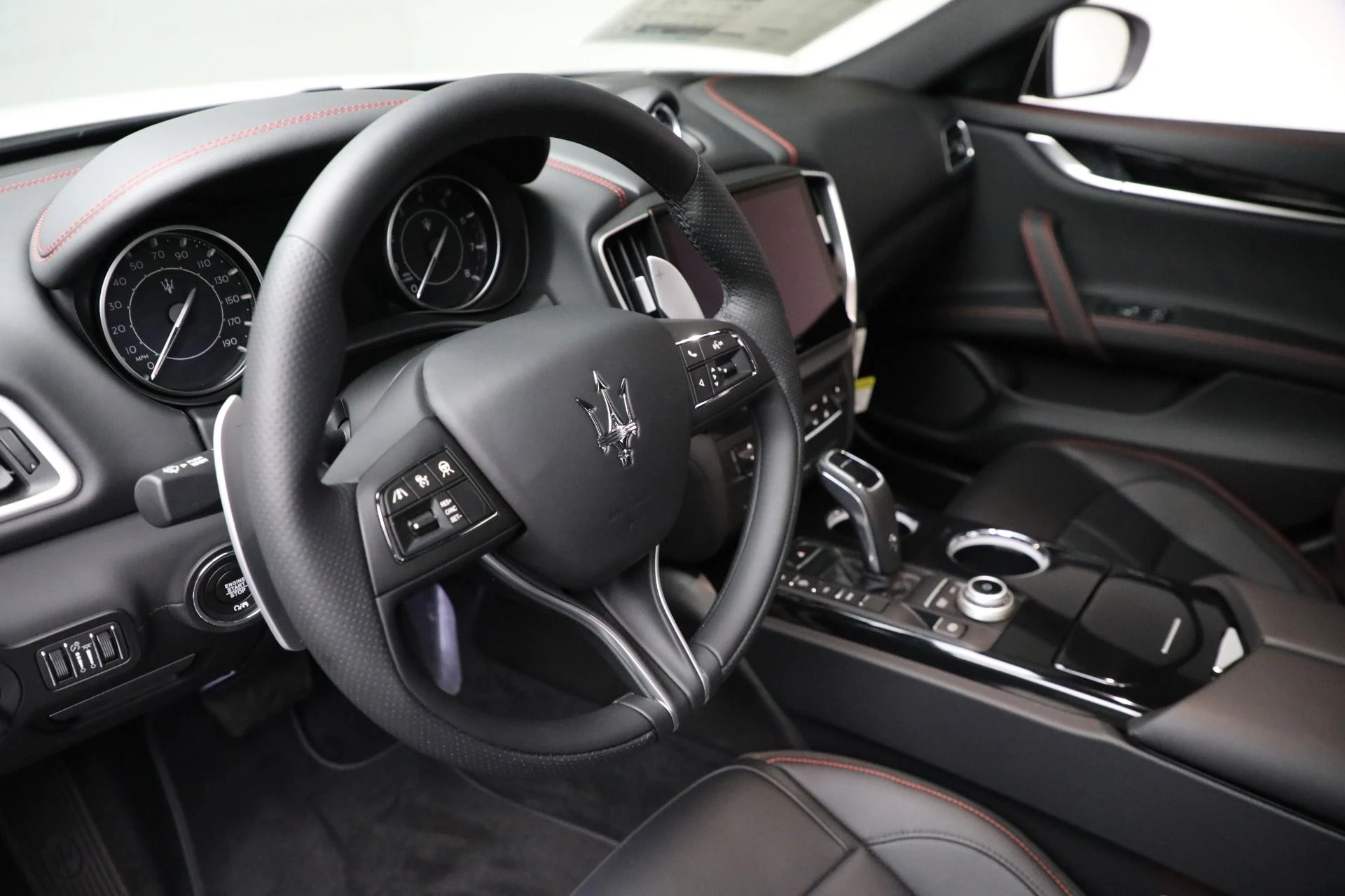 mph021_1341441602_New_2024_Maserati_Ghibli_Modena_Ultima_Q4_8704d1e9b6