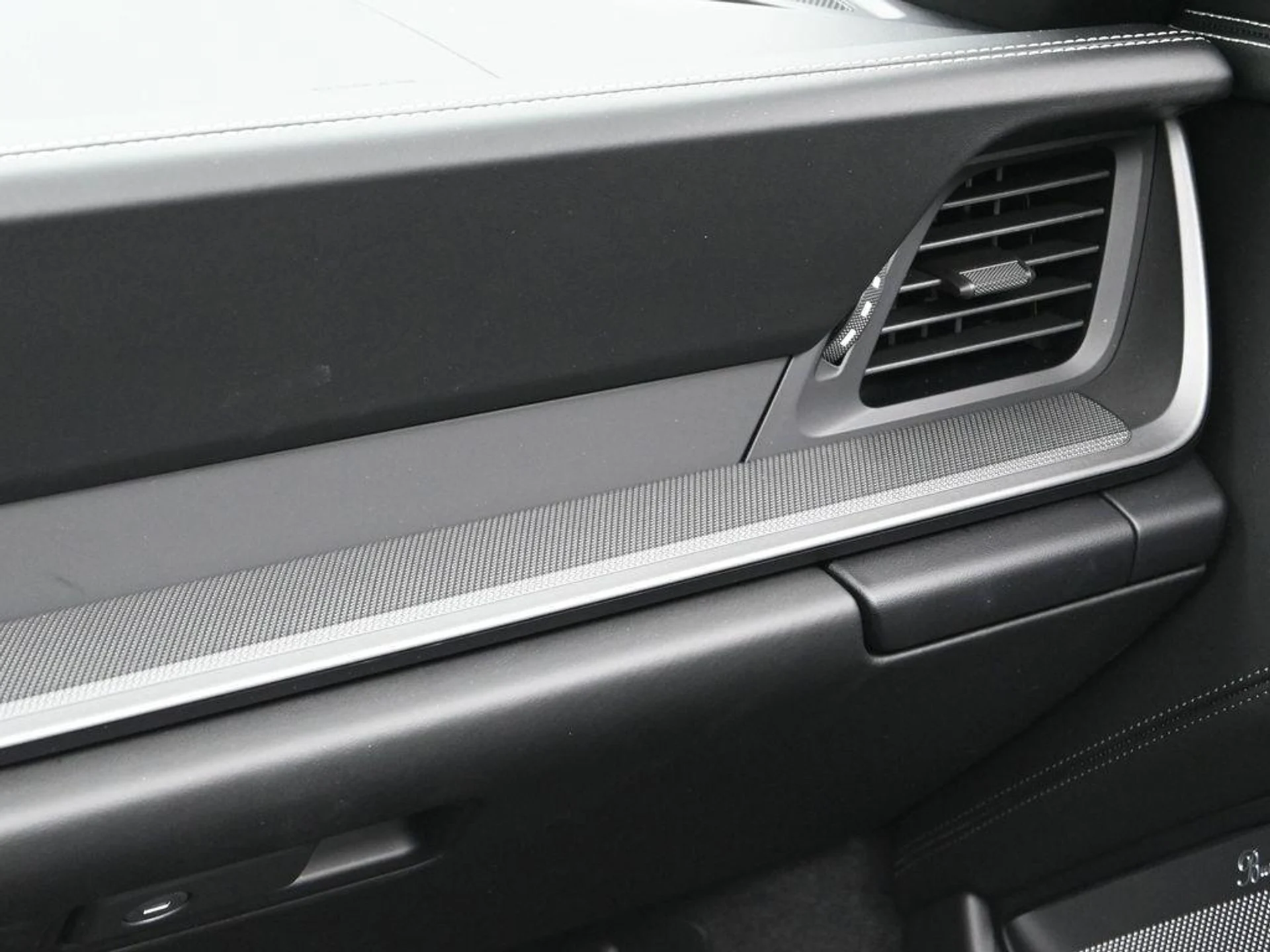 mph021_135412687_Ms_C5_Czq_T1_Sm6_V_Oj_XBR_1r_Xw_Lf_JU_67a53952c3