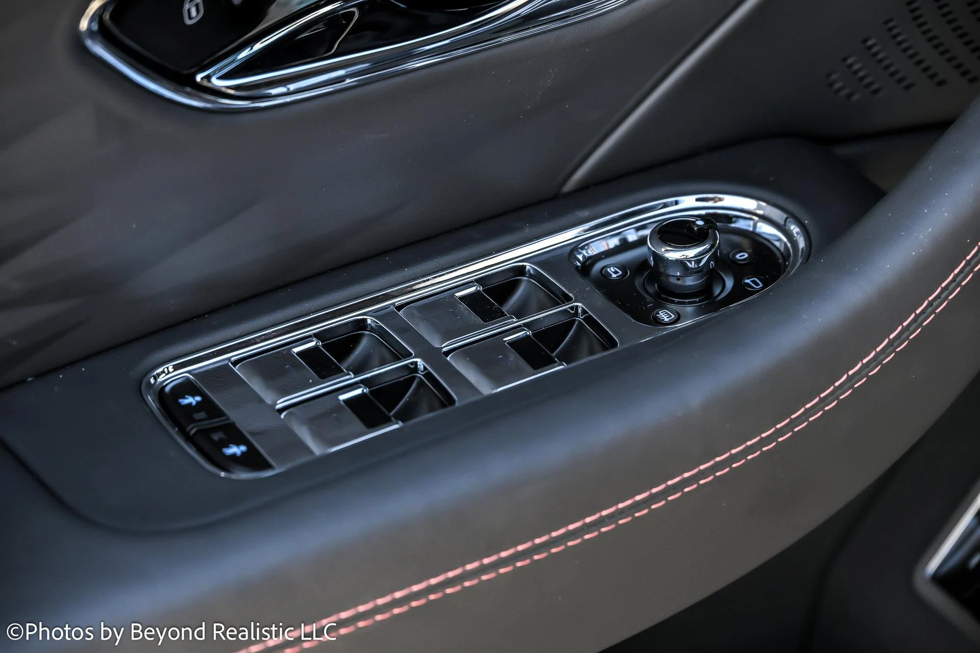 mph021_1359623249_Used_2024_Bentley_Flying_Spur_Speed_1767260390_a1cfdfa72a