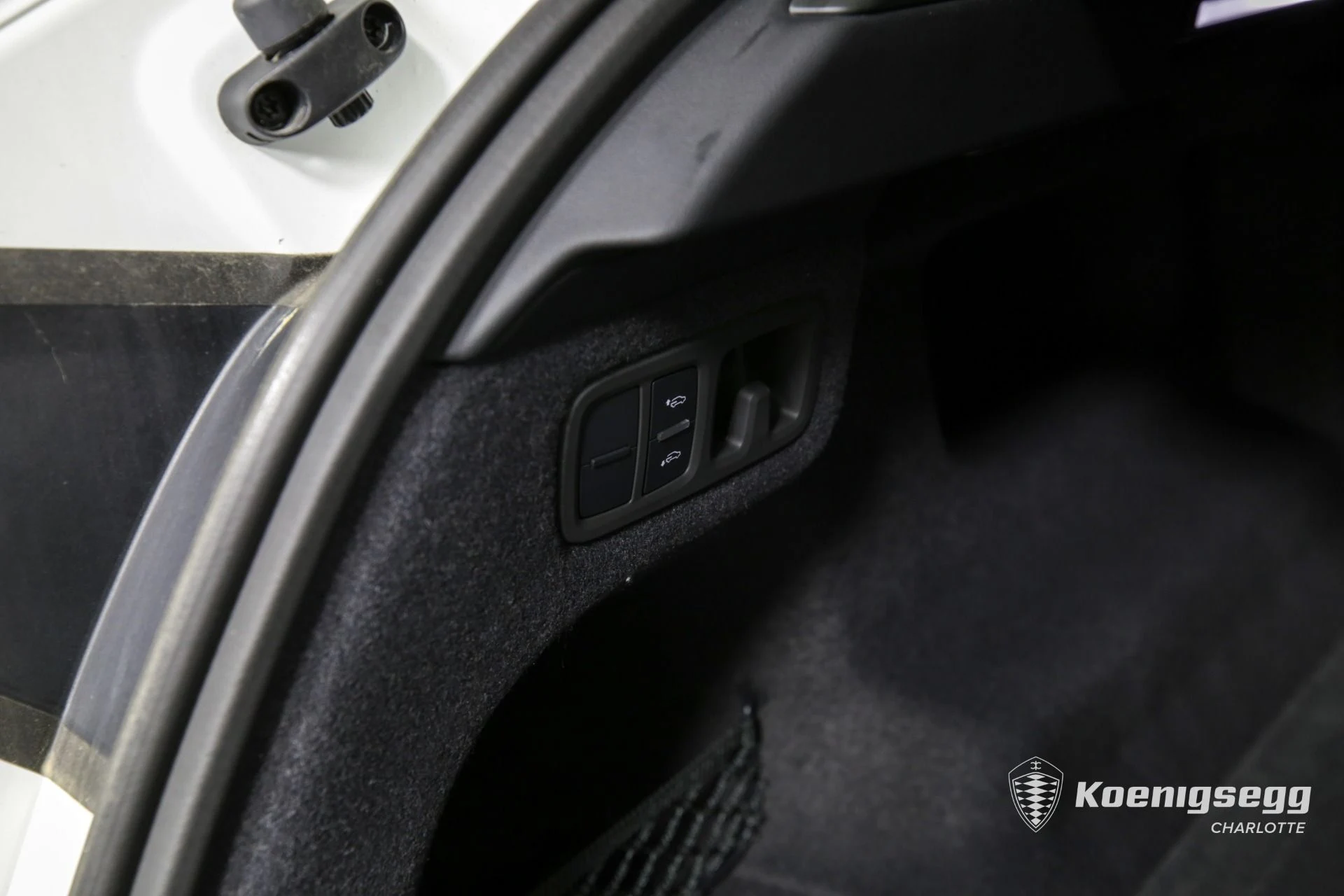 mph021_1367565833_Used_2023_LAMBORGHINI_URUS_S_PEARL_CAPSULE_1720196188_959032a7e3