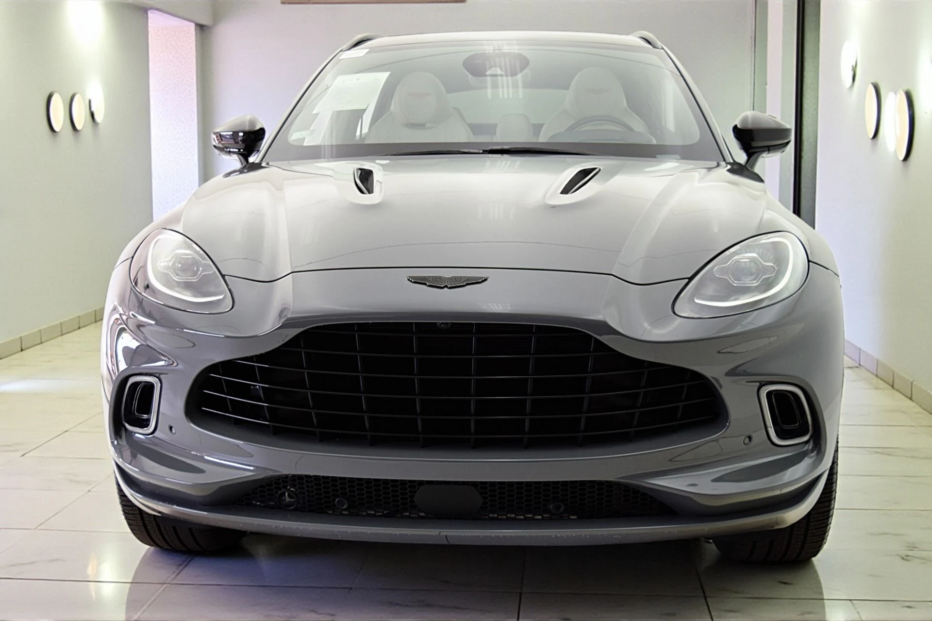 mph021_1370654199_Used_2022_Aston_Martin_DBX_469ef6155b