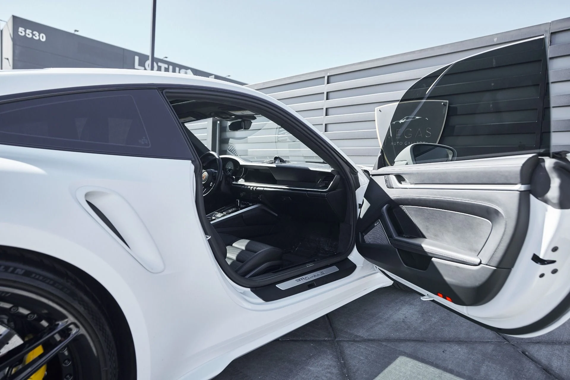 mph021_1384042614_Used_2025_Porsche_911_Turbo_S_1762914245_17691ec16a