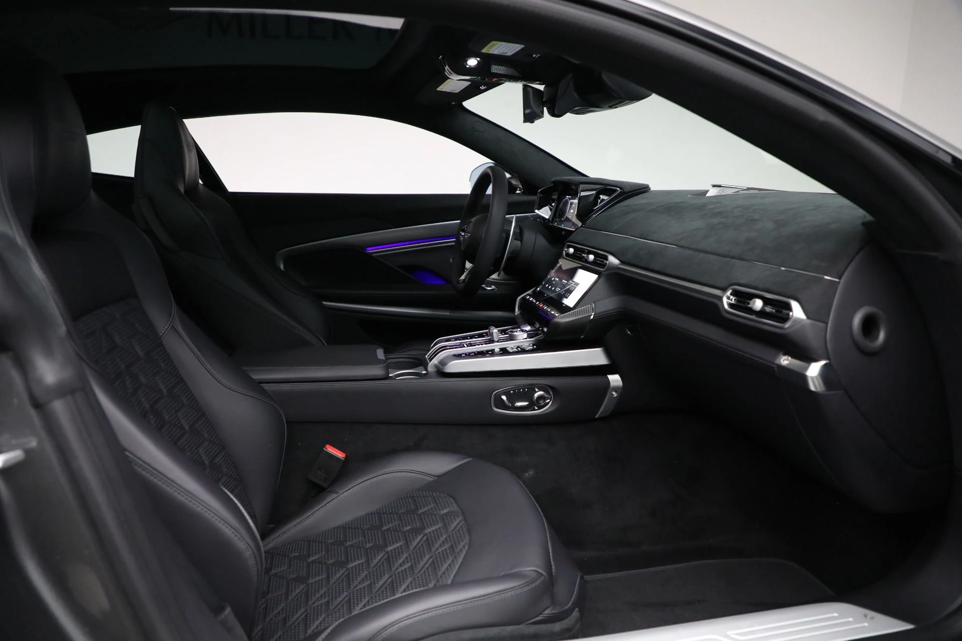 mph021_1397413349_New_2025_Aston_Martin_Vanquish_46fac4ca55